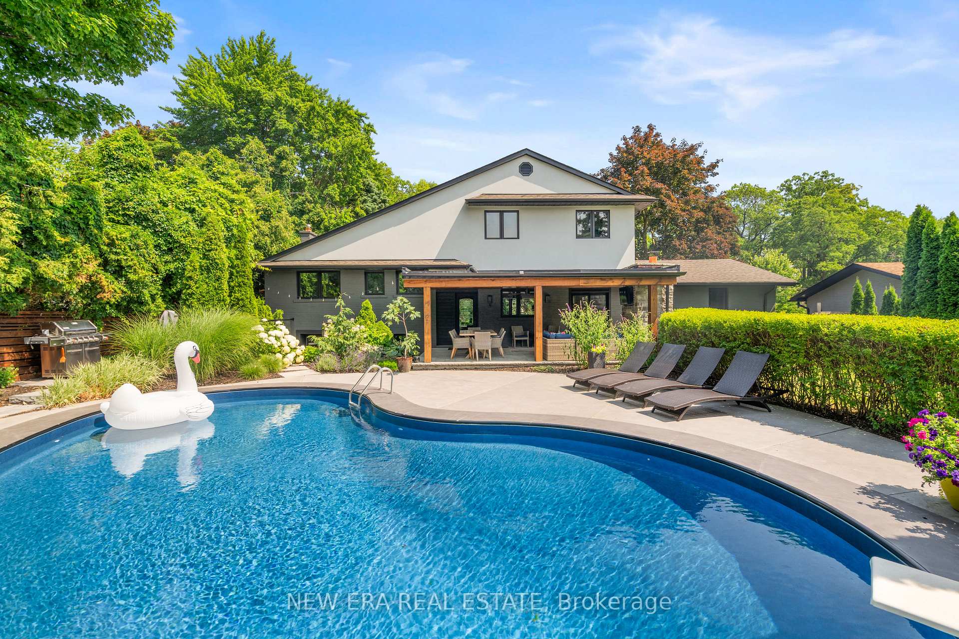 Photo 1 of 261 Pinetree Way, Mississauga, Mineola — HOMEH