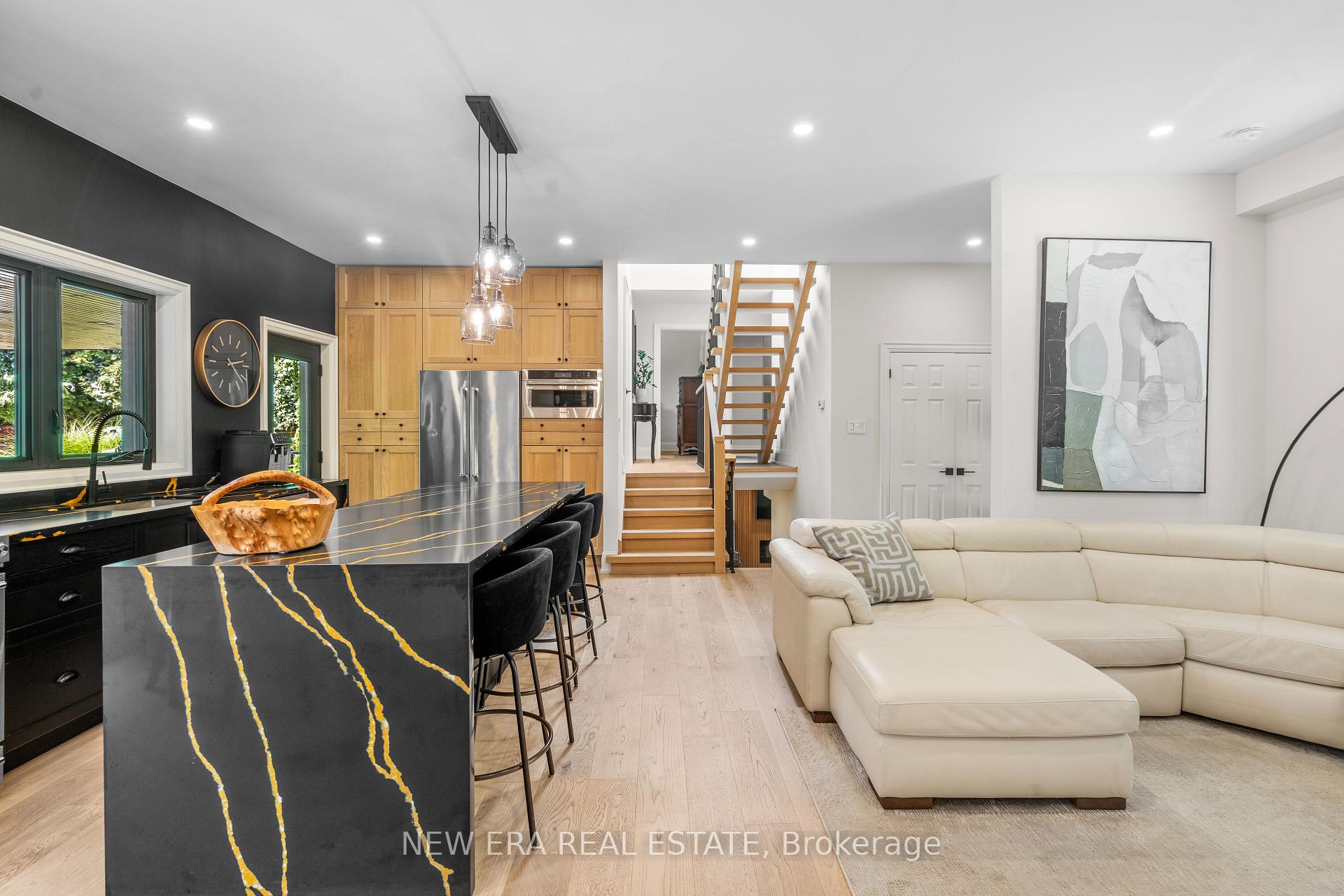 Photo 7 of 261 Pinetree Way, Mississauga, Mineola — HOMEH