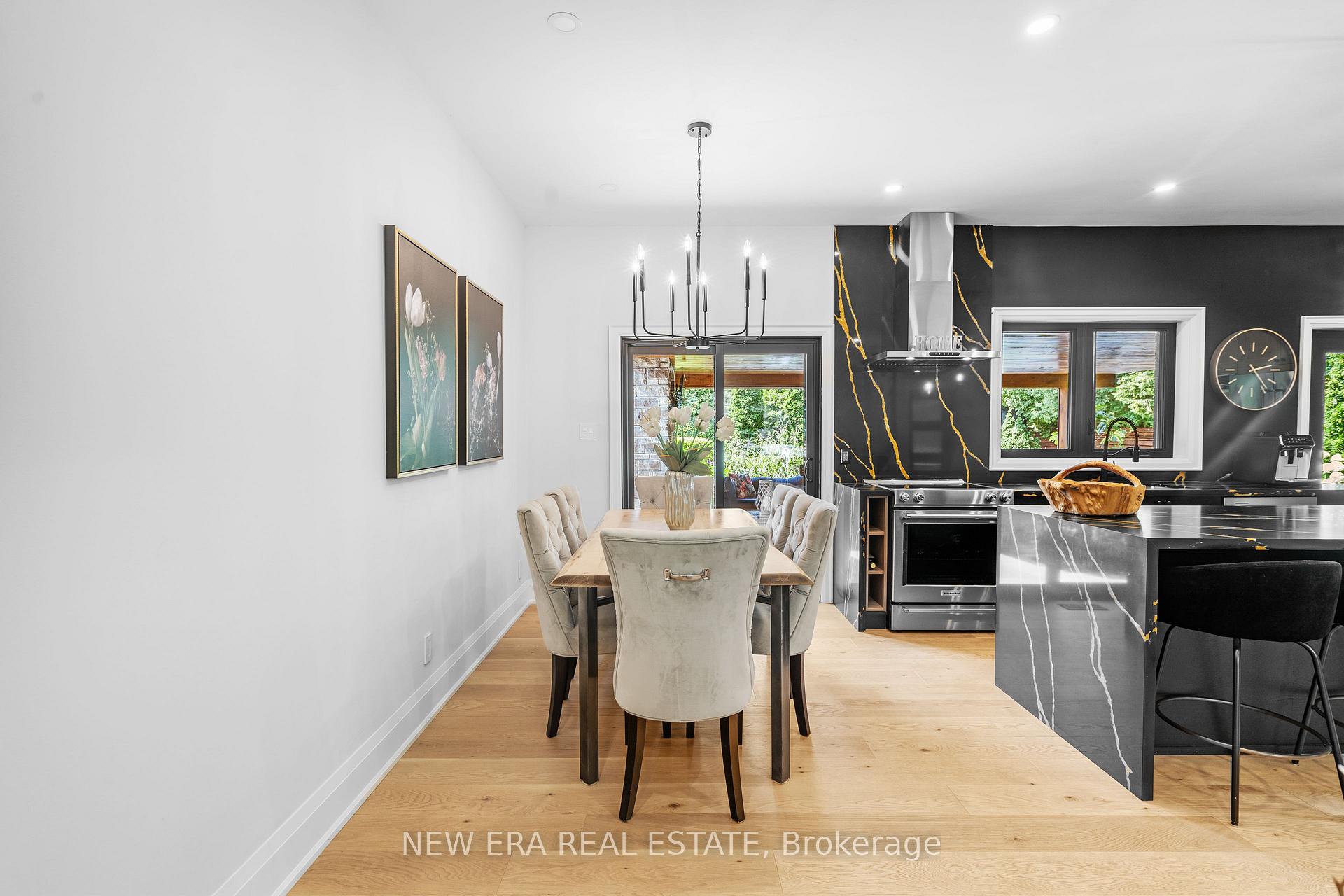 Photo 14 of 261 Pinetree Way, Mississauga, Mineola — HOMEH