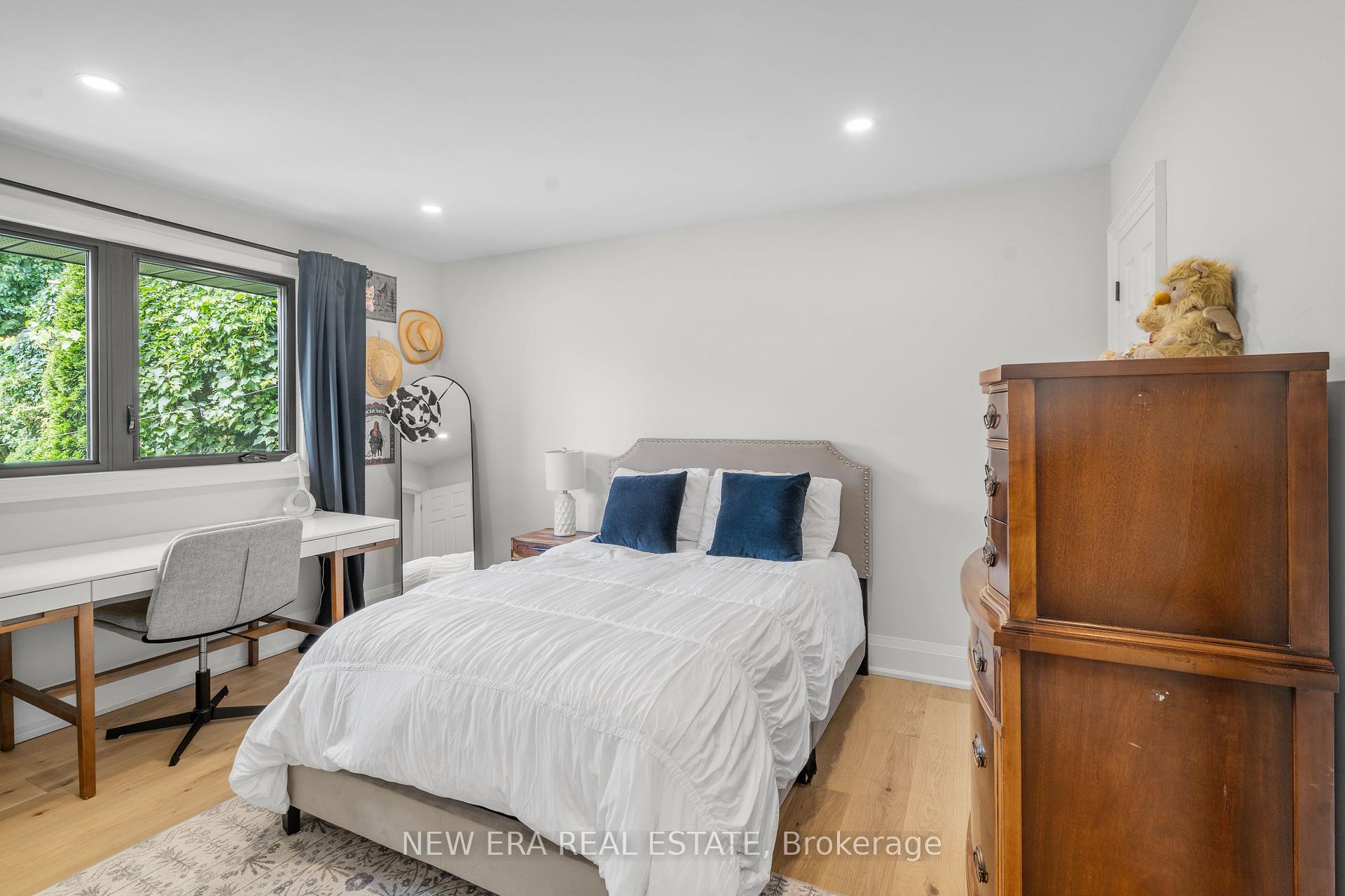 Photo 29 of 261 Pinetree Way, Mississauga, Mineola — HOMEH