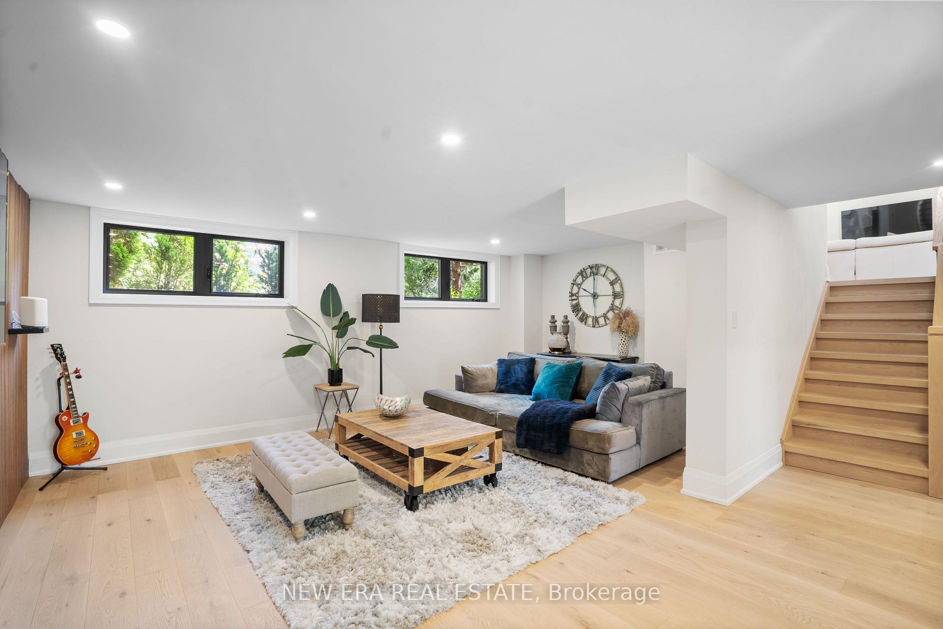 Photo 34 of 261 Pinetree Way, Mississauga, Mineola — HOMEH
