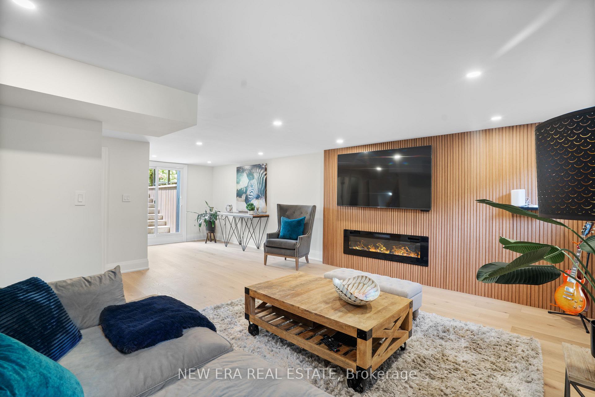 Photo 35 of 261 Pinetree Way, Mississauga, Mineola — HOMEH