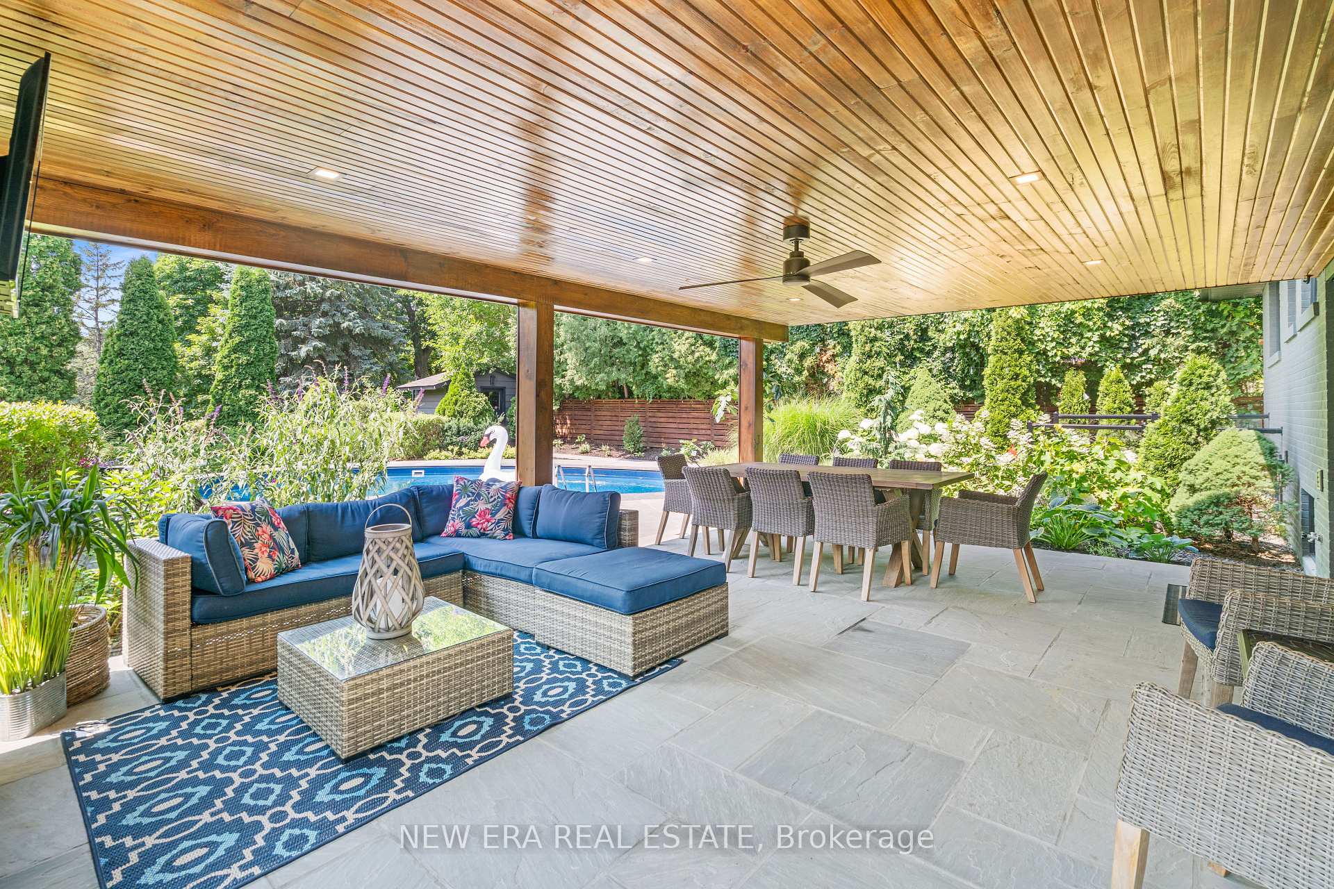 Photo 40 of 261 Pinetree Way, Mississauga, Mineola — HOMEH