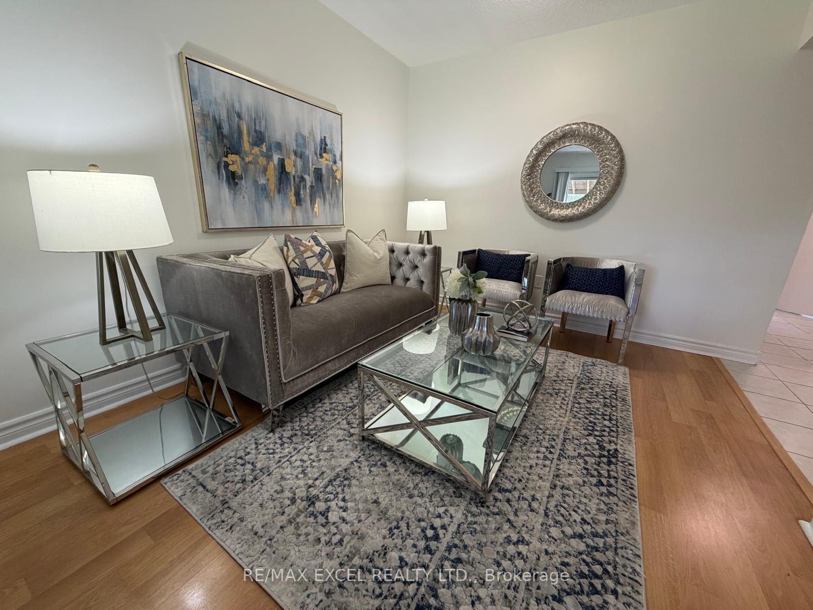 Photo 6 of 43 Duxford Crescent, Markham, Milliken Mills East — HOMEH