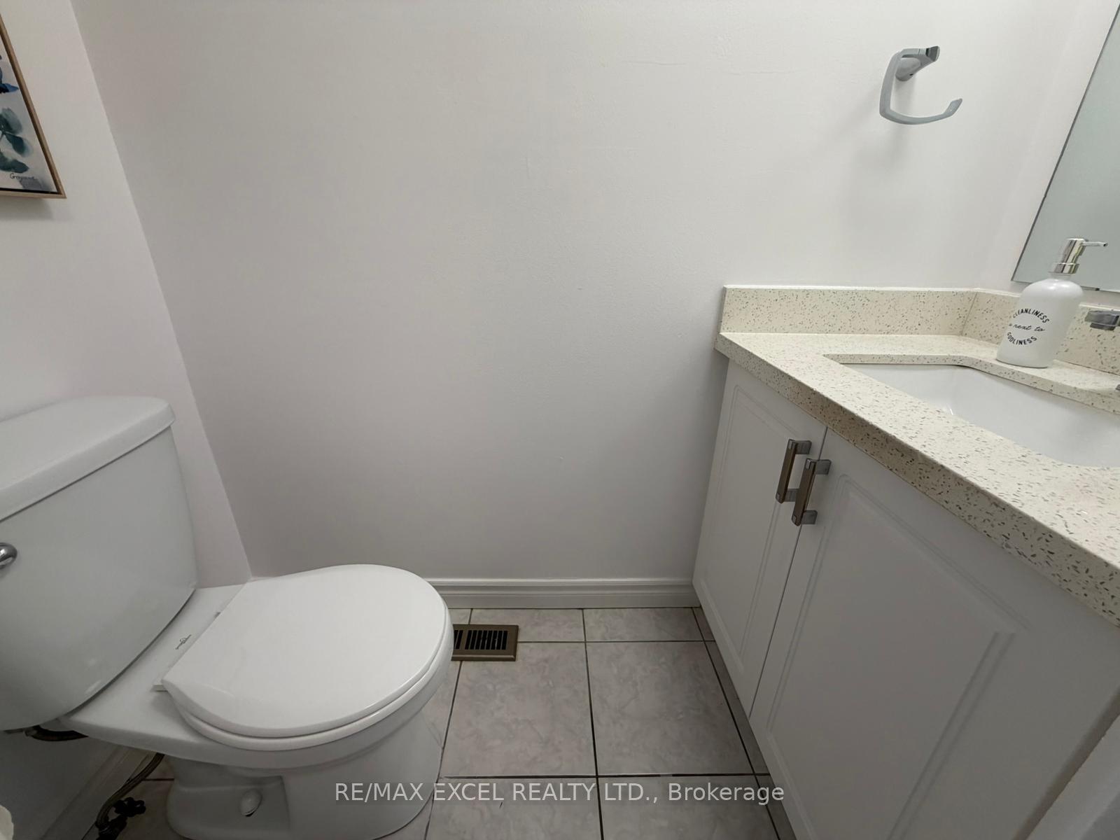 Photo 13 of 43 Duxford Crescent, Markham, Milliken Mills East — HOMEH
