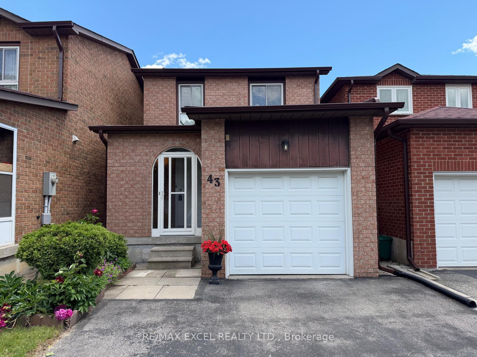 Photo 1 of 43 Duxford Crescent, Markham, Milliken Mills East — HOMEH