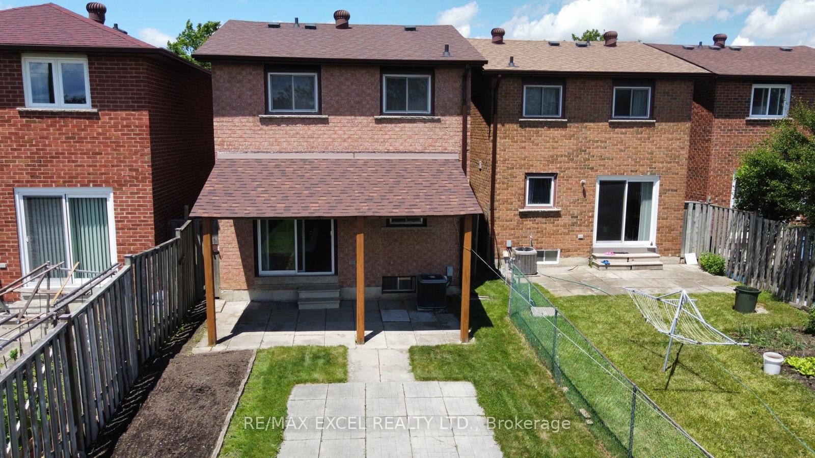 Photo 16 of 43 Duxford Crescent, Markham, Milliken Mills East — HOMEH