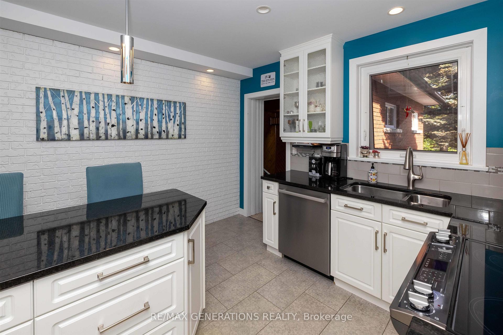 Photo 4 of 159 Ruttan Street, Thunder Bay, Shuniah — HOMEH
