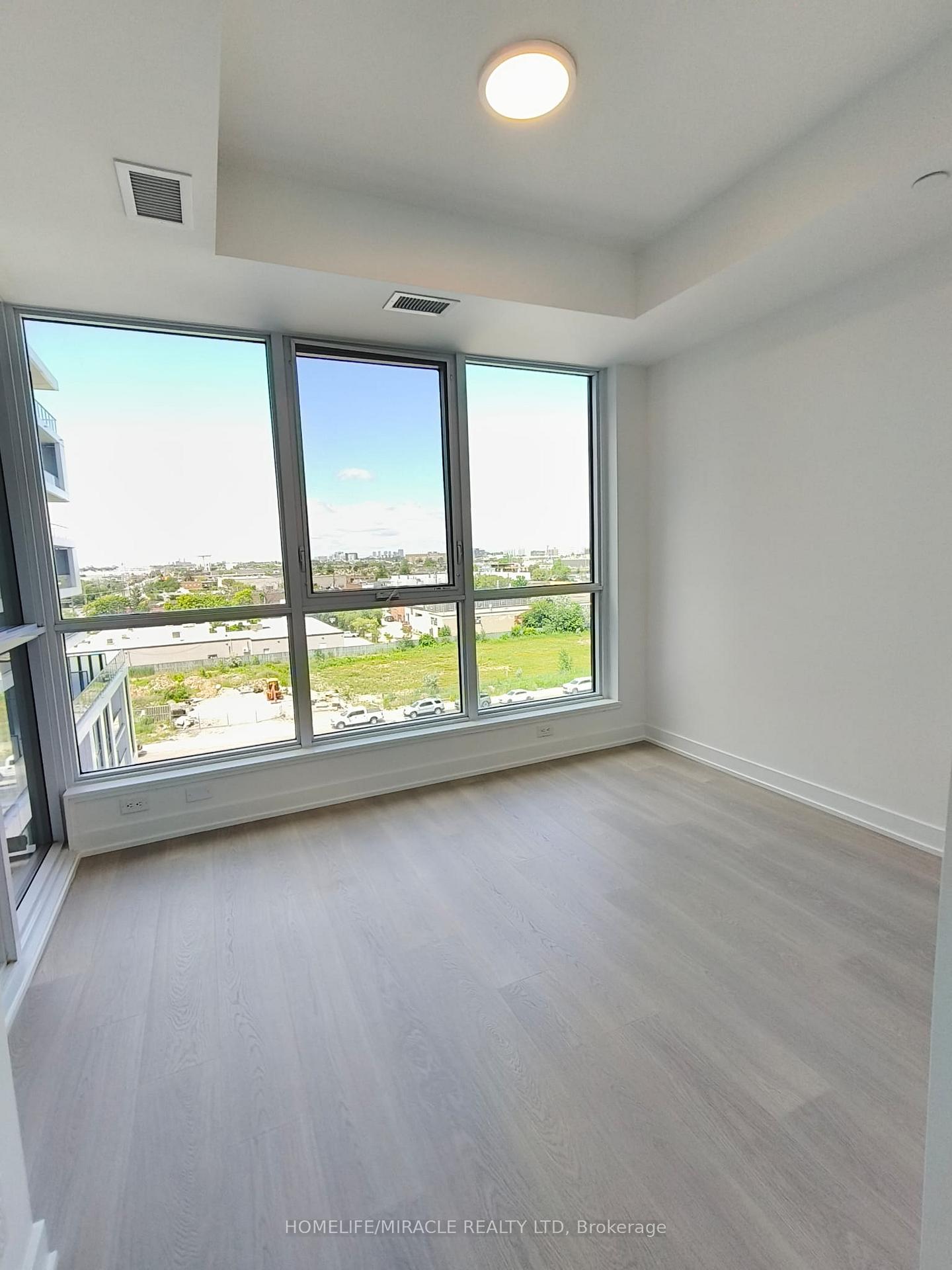 Photo 10 of Unit 627, 20 Deans Drive, Scarborough, Clairlea-Birchmount — HOMEH