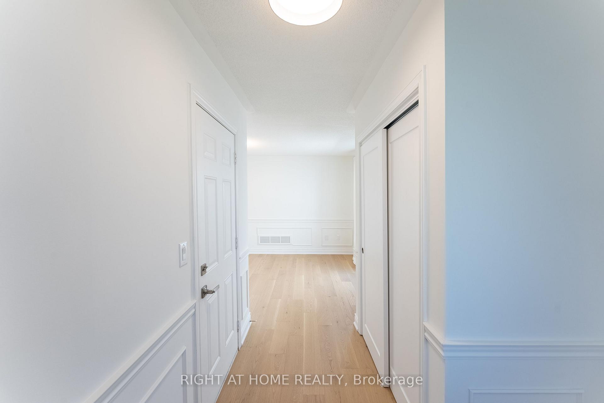 Photo 3 of 112 White Crescent, Barrie, Holly — HOMEH