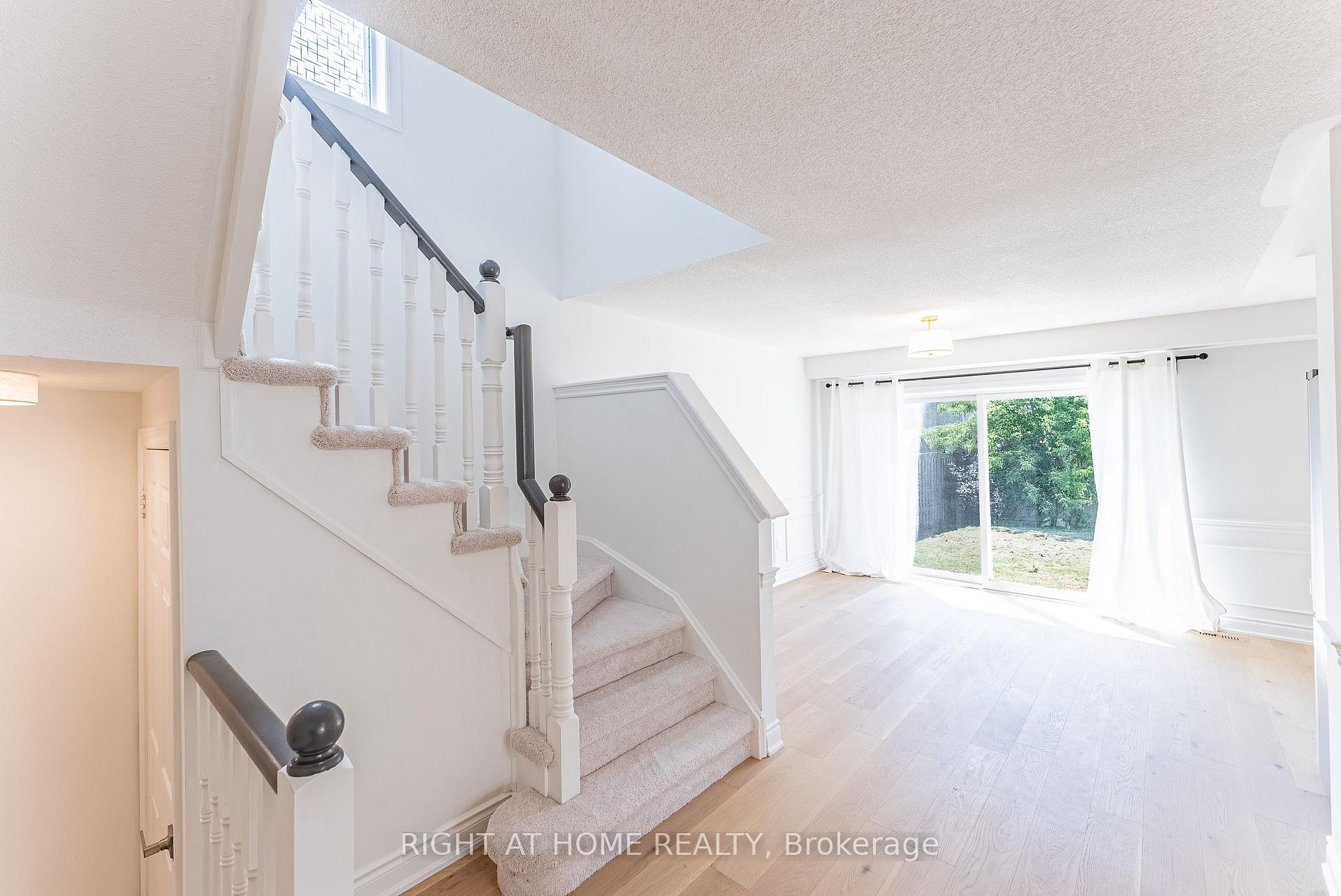 Photo 6 of 112 White Crescent, Barrie, Holly — HOMEH