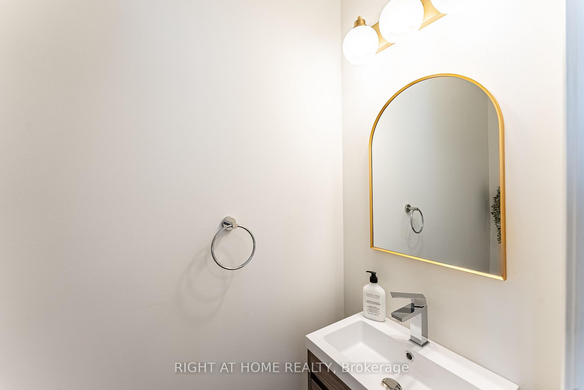 Photo 10 of 112 White Crescent, Barrie, Holly — HOMEH