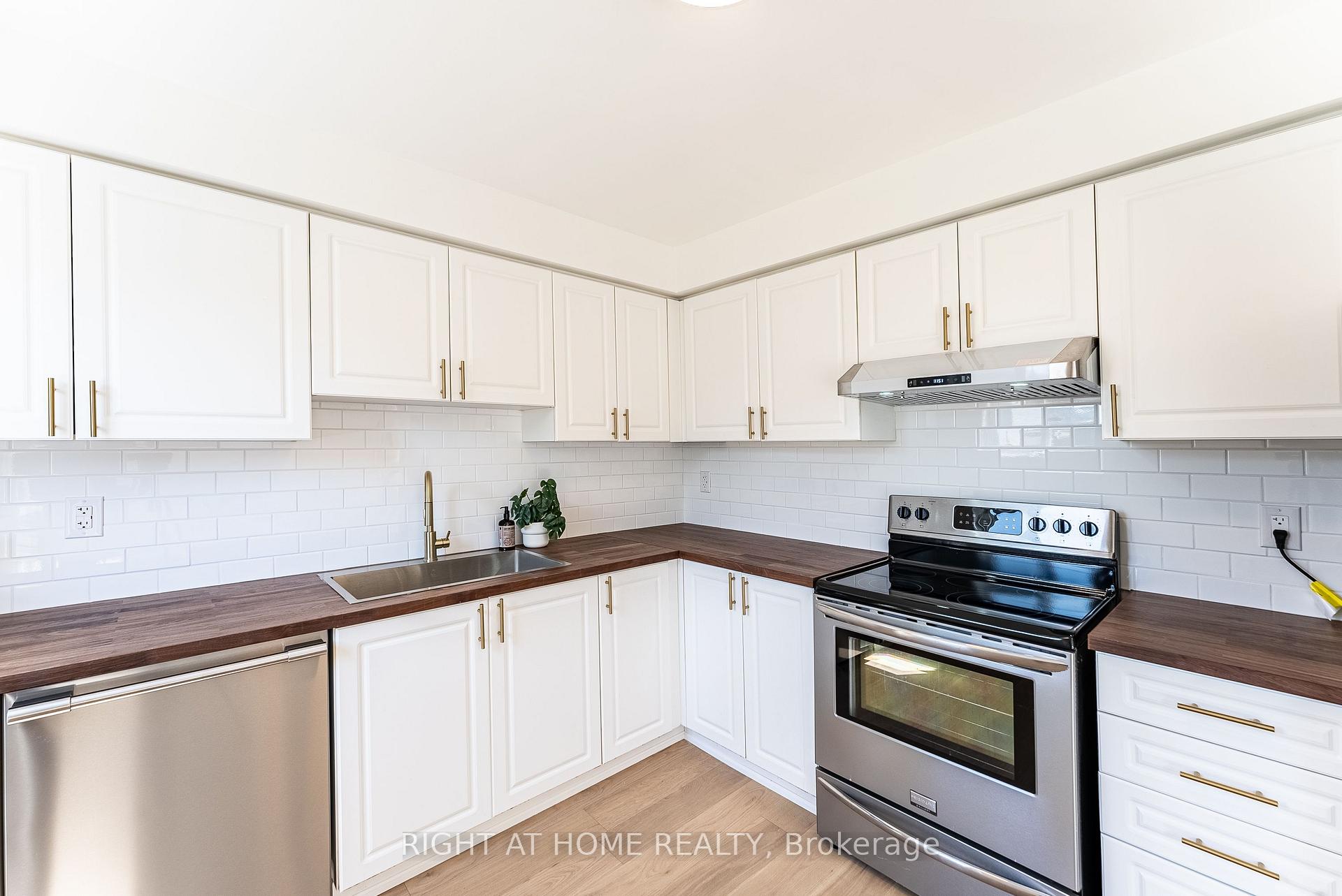 Photo 21 of 112 White Crescent, Barrie, Holly — HOMEH