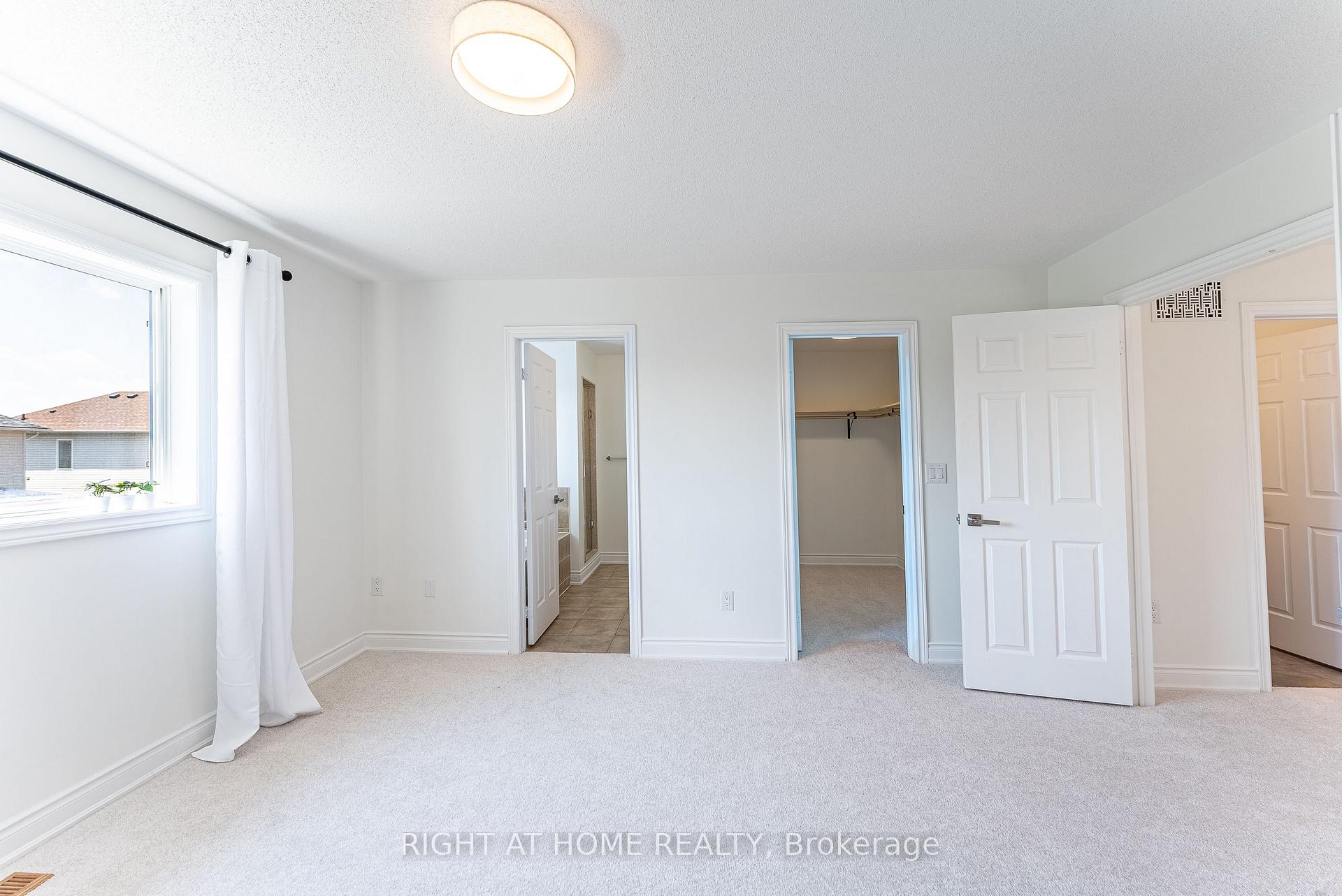 Photo 31 of 112 White Crescent, Barrie, Holly — HOMEH