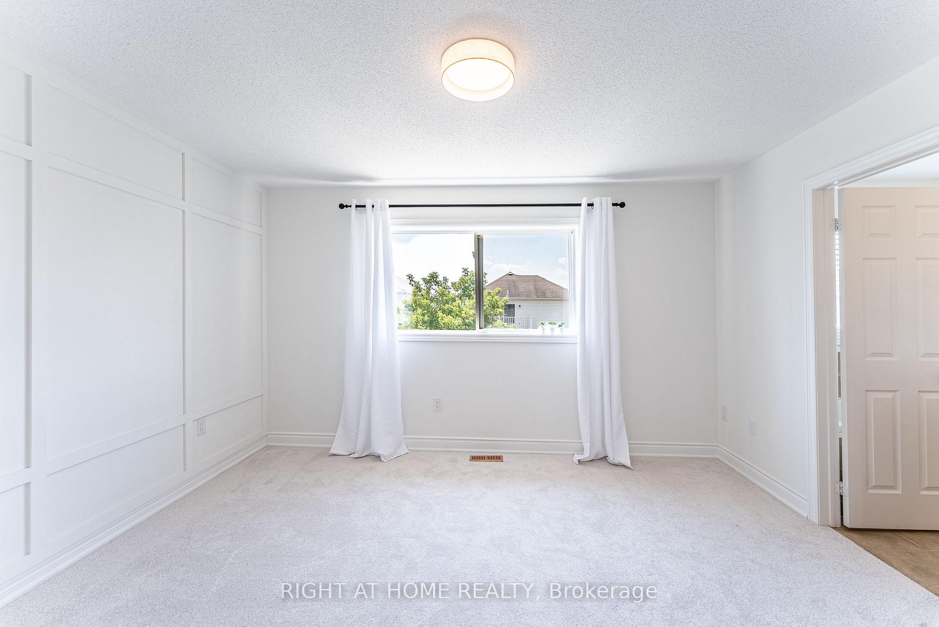 Photo 33 of 112 White Crescent, Barrie, Holly — HOMEH