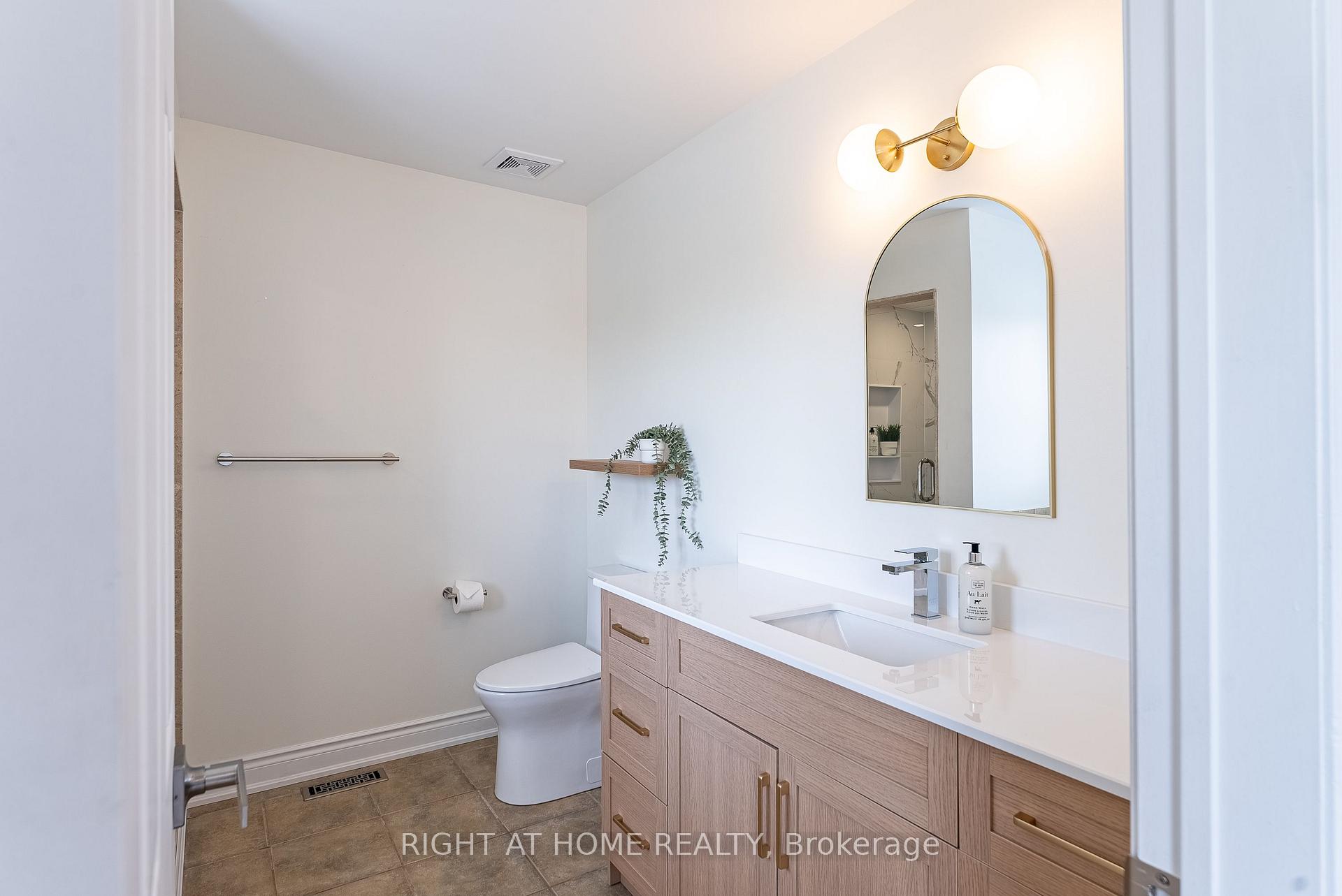 Photo 35 of 112 White Crescent, Barrie, Holly — HOMEH