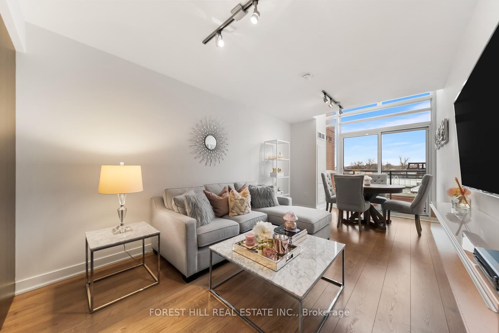 Front of Unit 425, 775 King Street W