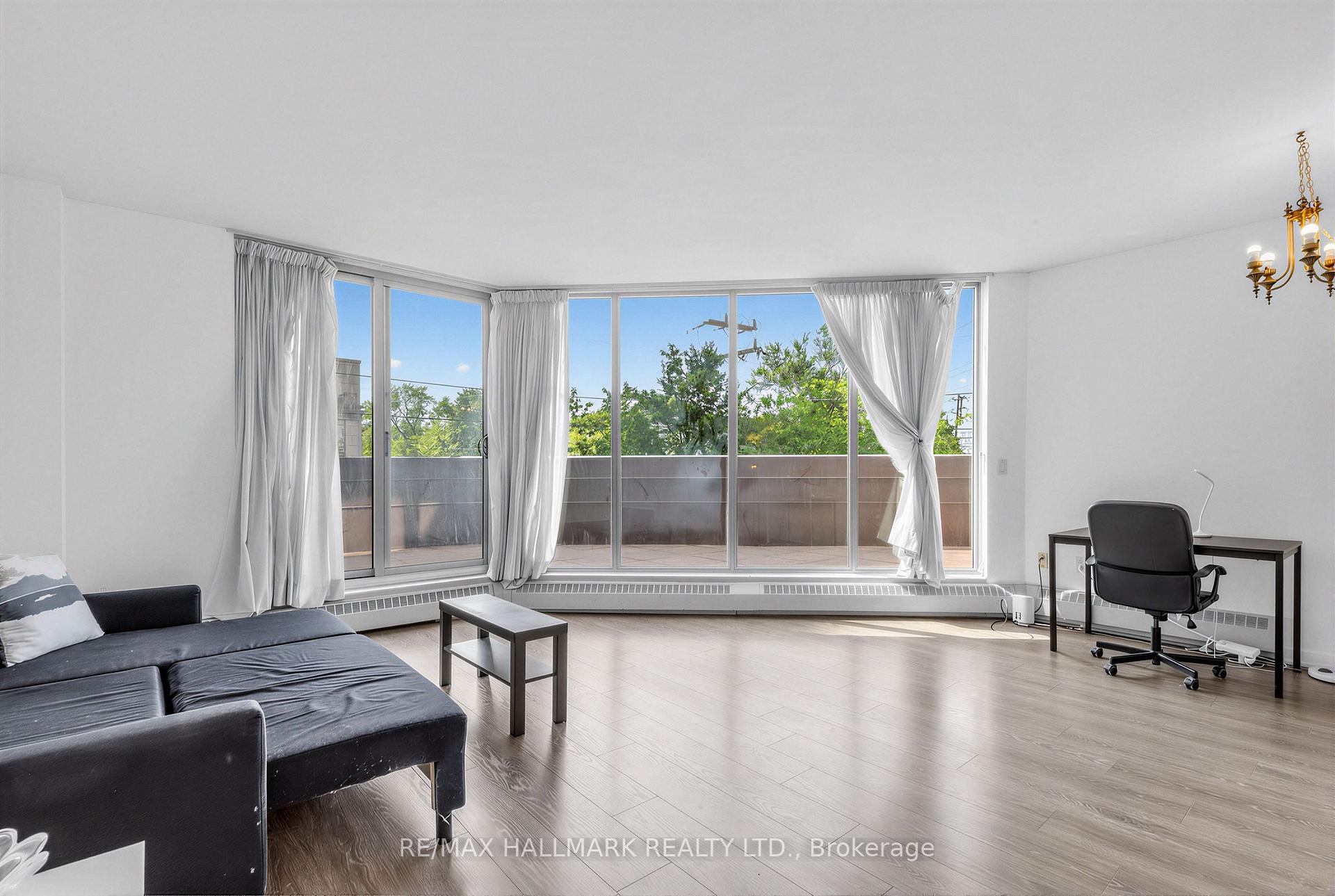 Photo 6 of Unit 102, 3 Duplex Avenue, North York, Newtonbrook West — HOMEH