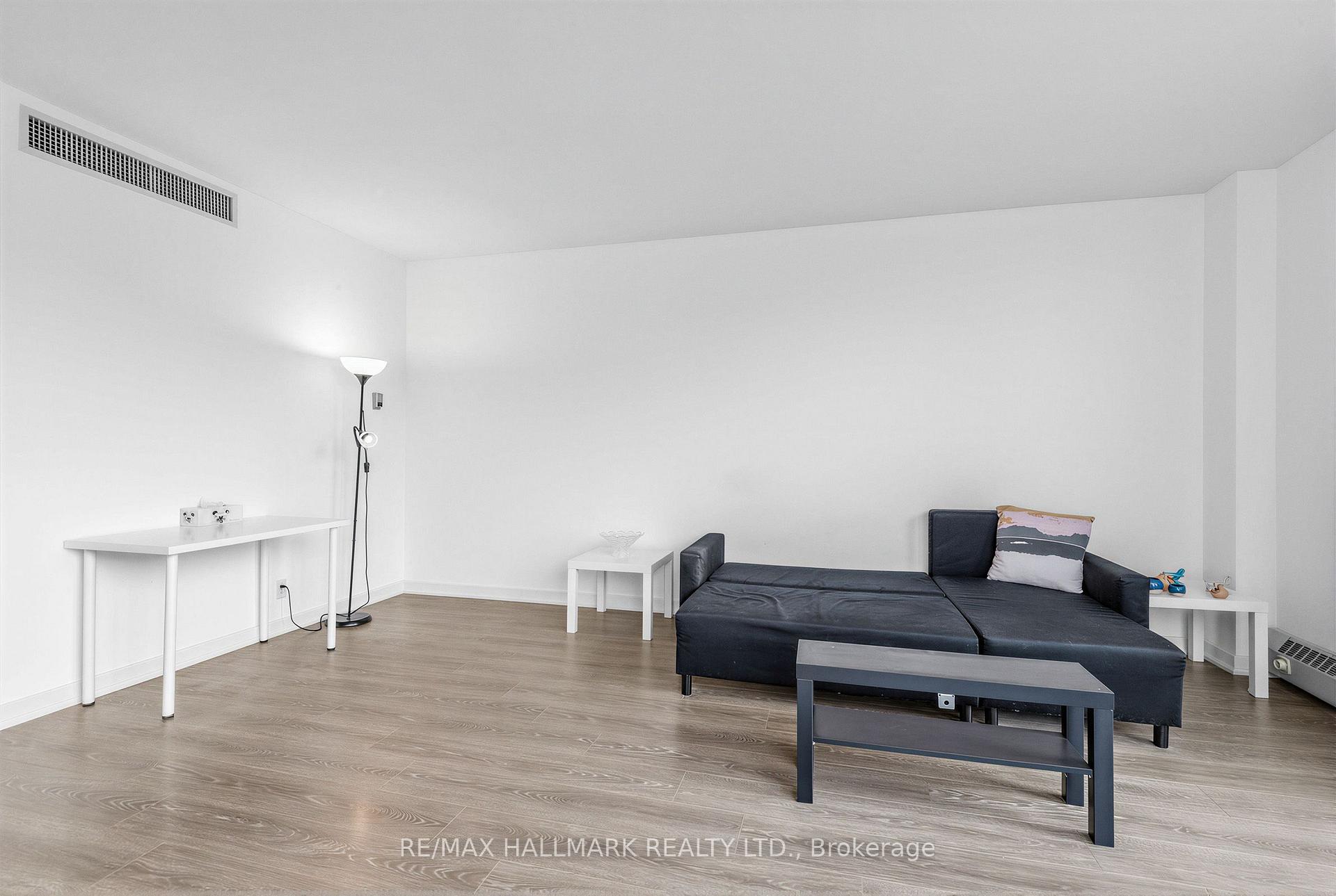 Photo 8 of Unit 102, 3 Duplex Avenue, North York, Newtonbrook West — HOMEH