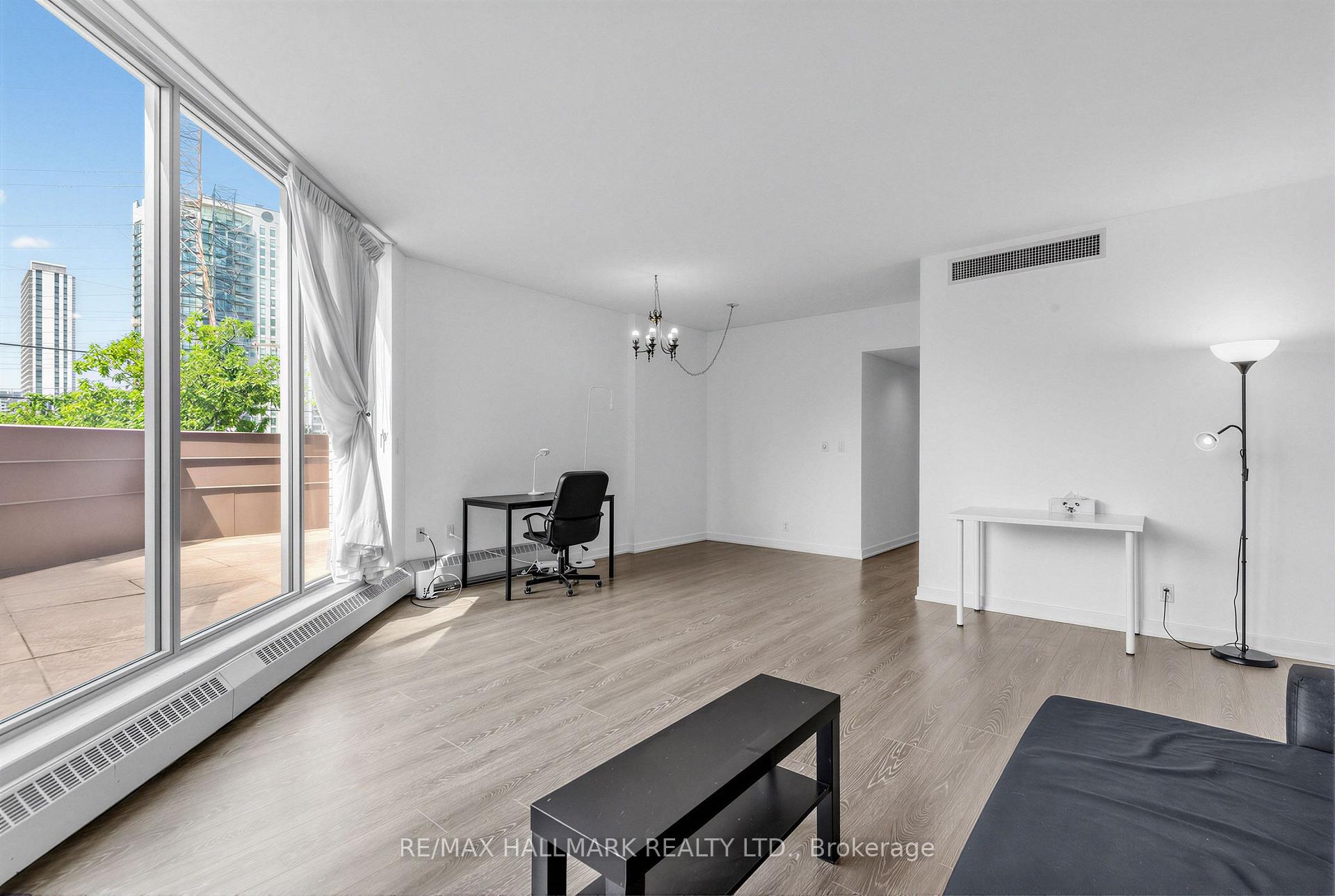 Photo 10 of Unit 102, 3 Duplex Avenue, North York, Newtonbrook West — HOMEH