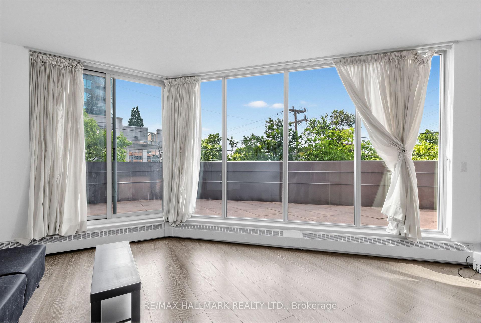 Photo 13 of Unit 102, 3 Duplex Avenue, North York, Newtonbrook West — HOMEH