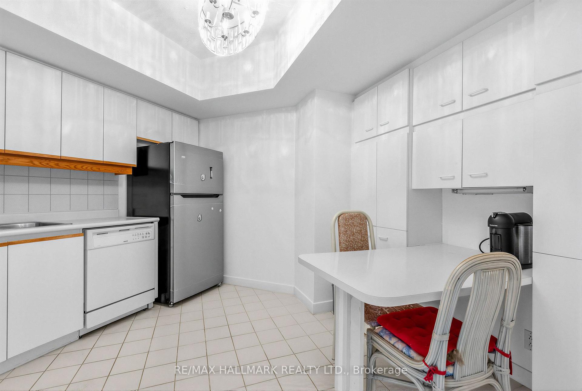 Photo 14 of Unit 102, 3 Duplex Avenue, North York, Newtonbrook West — HOMEH