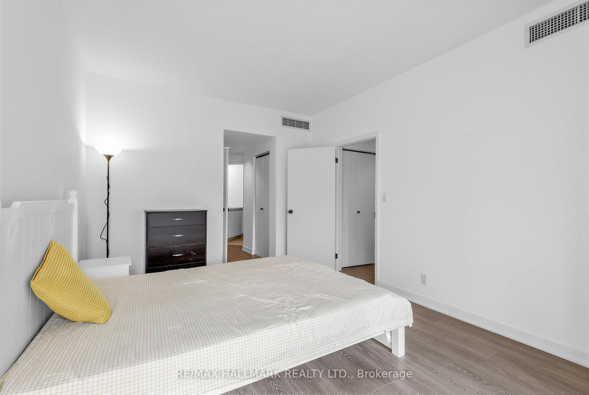 Photo 21 of Unit 102, 3 Duplex Avenue, North York, Newtonbrook West — HOMEH