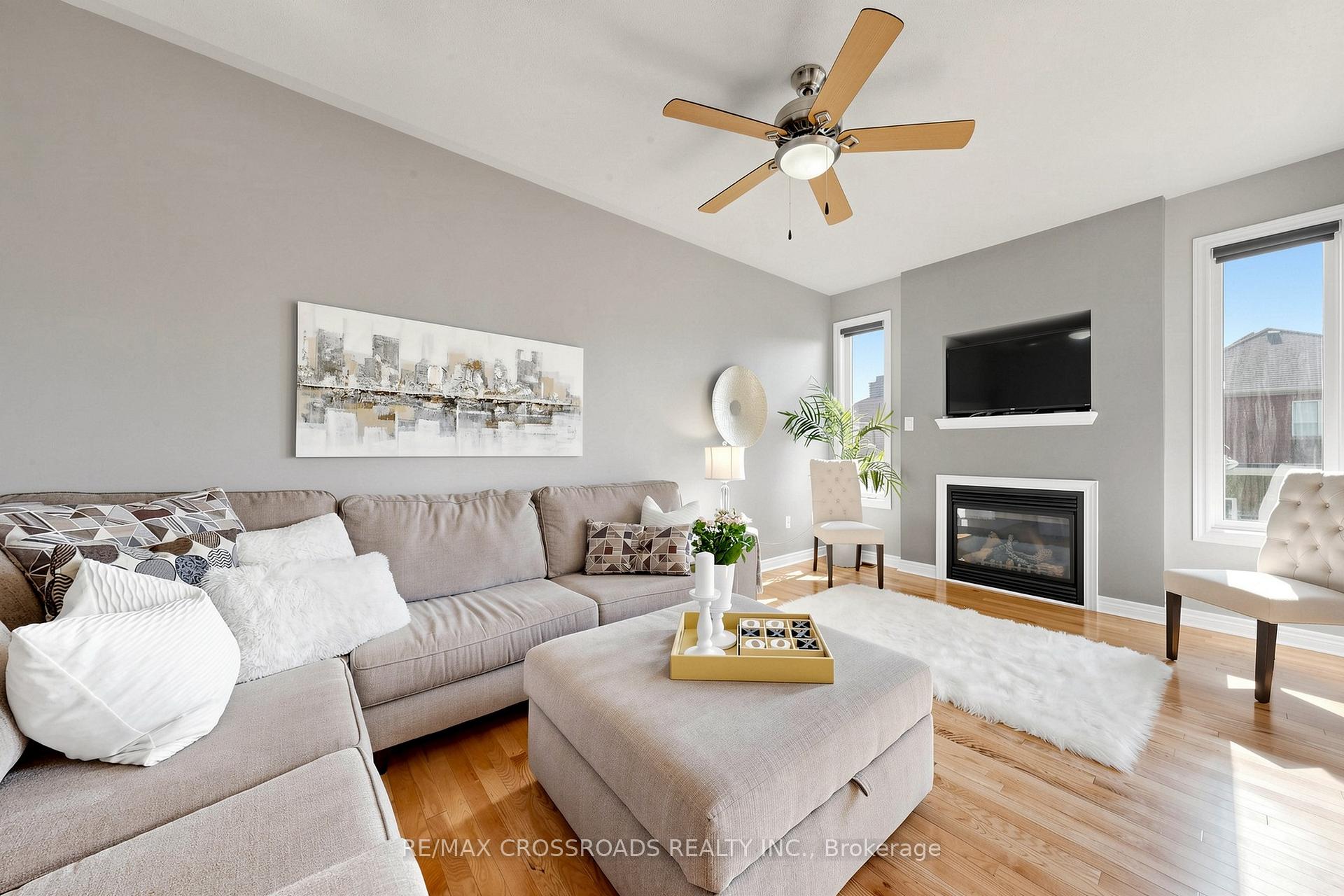 Photo 10 of 334 Williamson Road, Markham, Greensborough — HOMEH