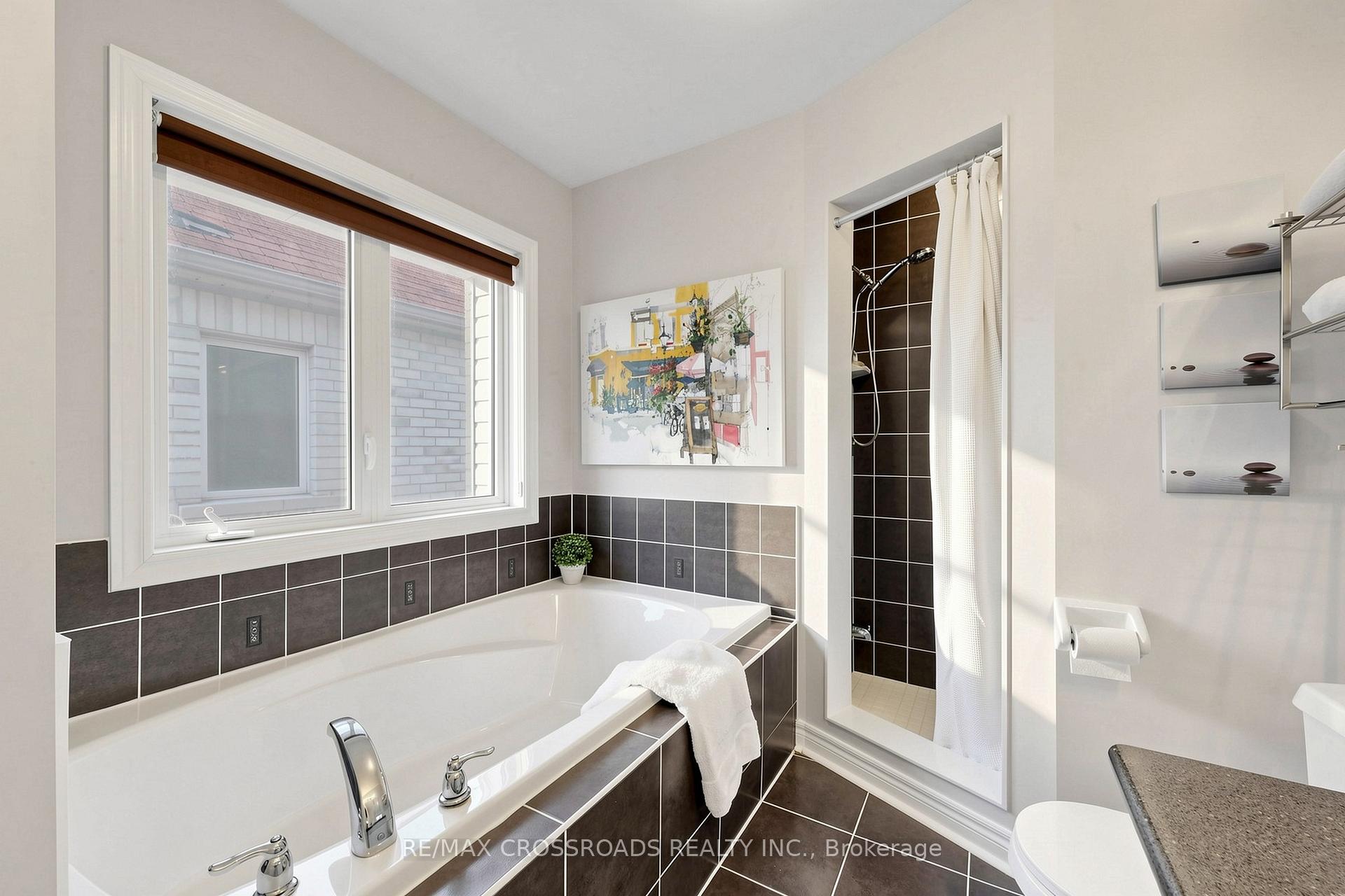 Photo 20 of 334 Williamson Road, Markham, Greensborough — HOMEH