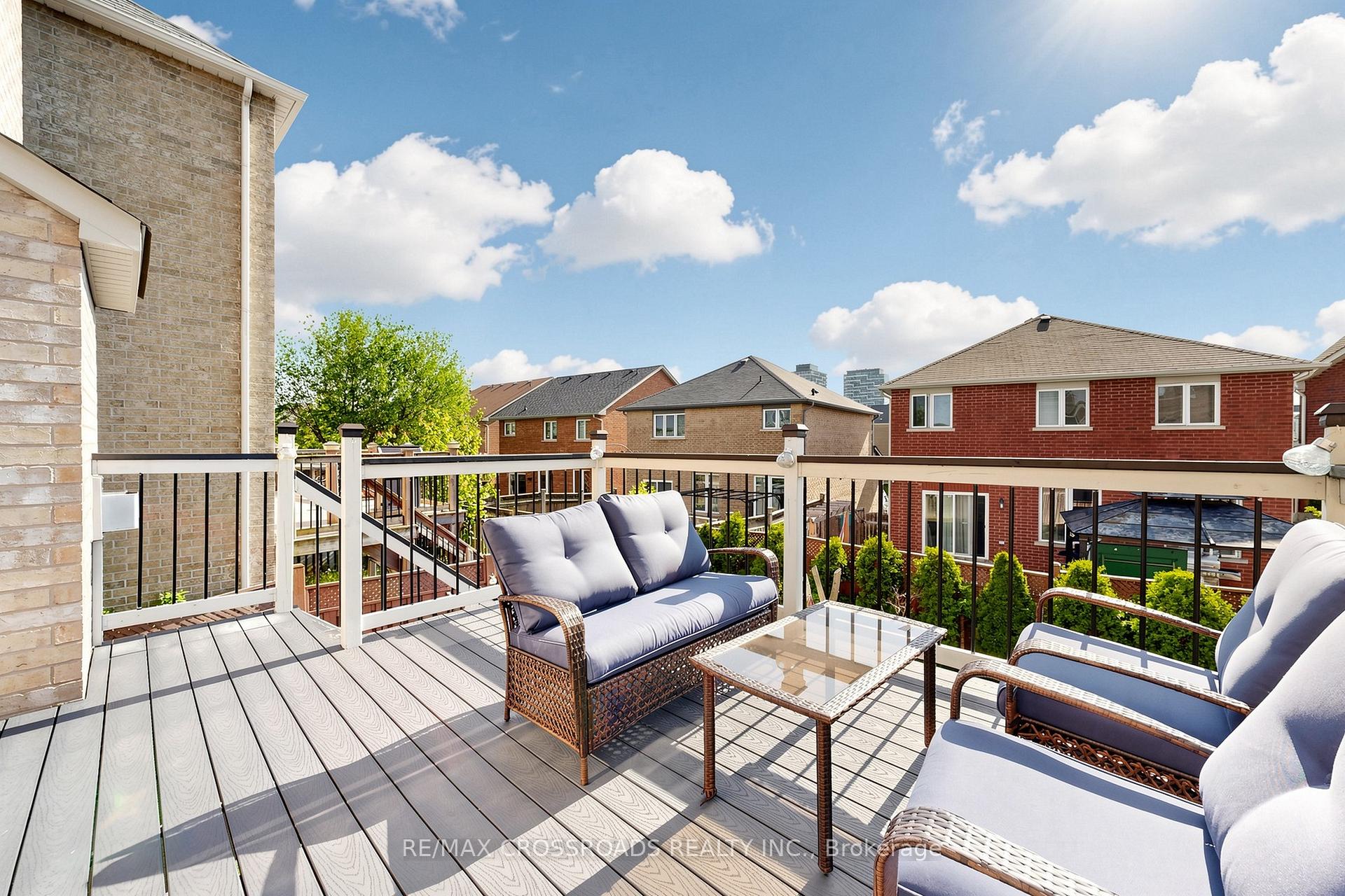 Photo 33 of 334 Williamson Road, Markham, Greensborough — HOMEH