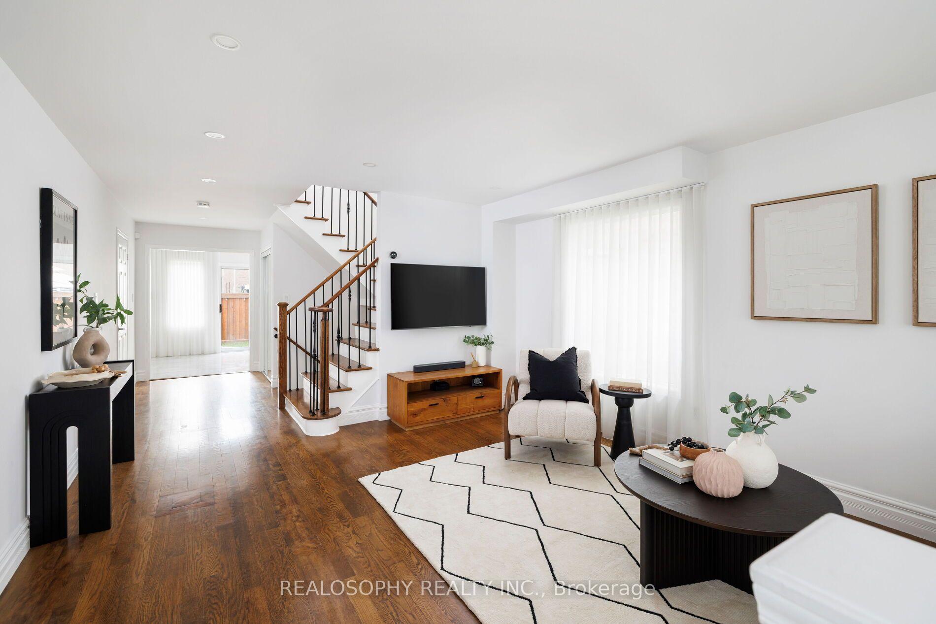 Photo 2 of 55 Dylan Street, Vaughan, Vellore Village — HOMEH