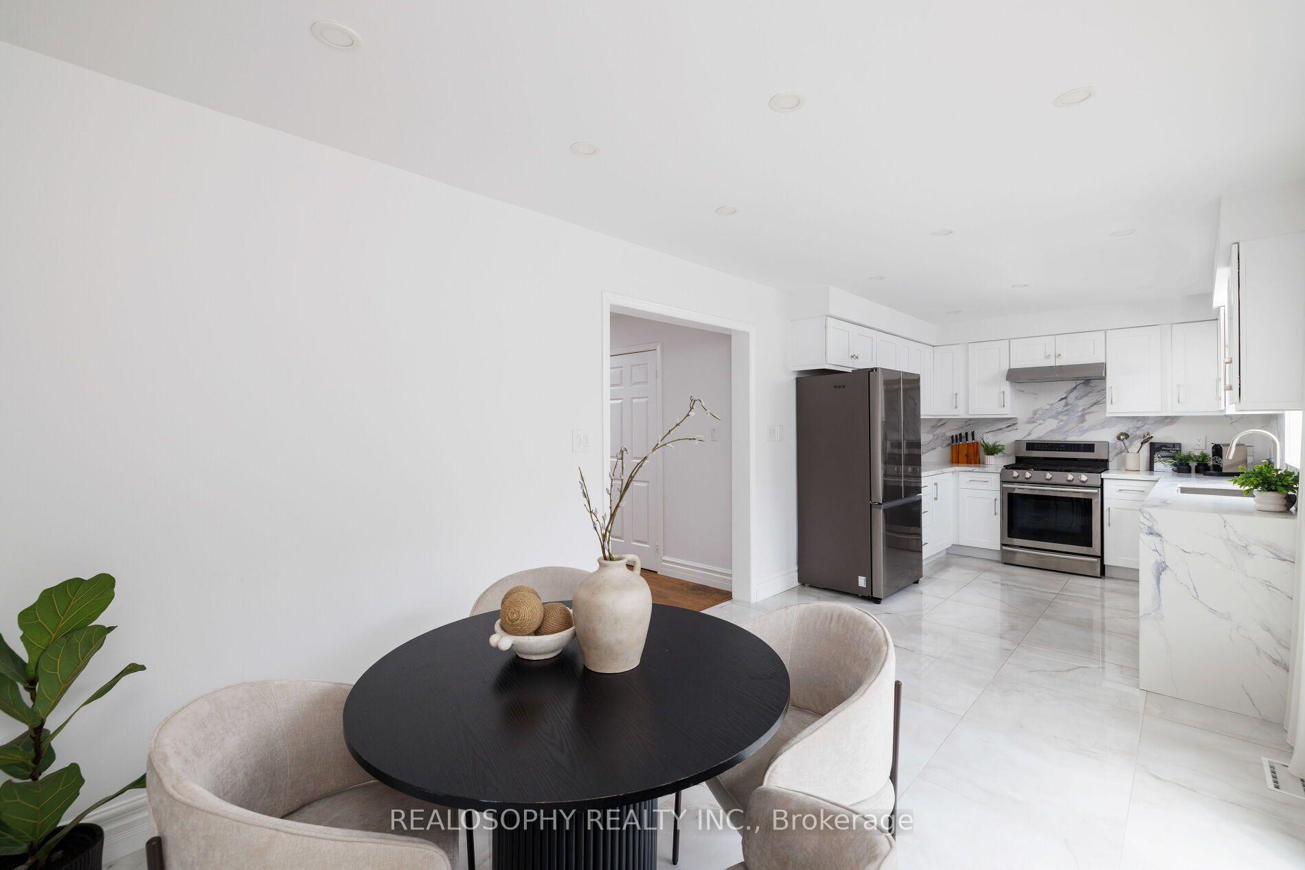 Photo 7 of 55 Dylan Street, Vaughan, Vellore Village — HOMEH