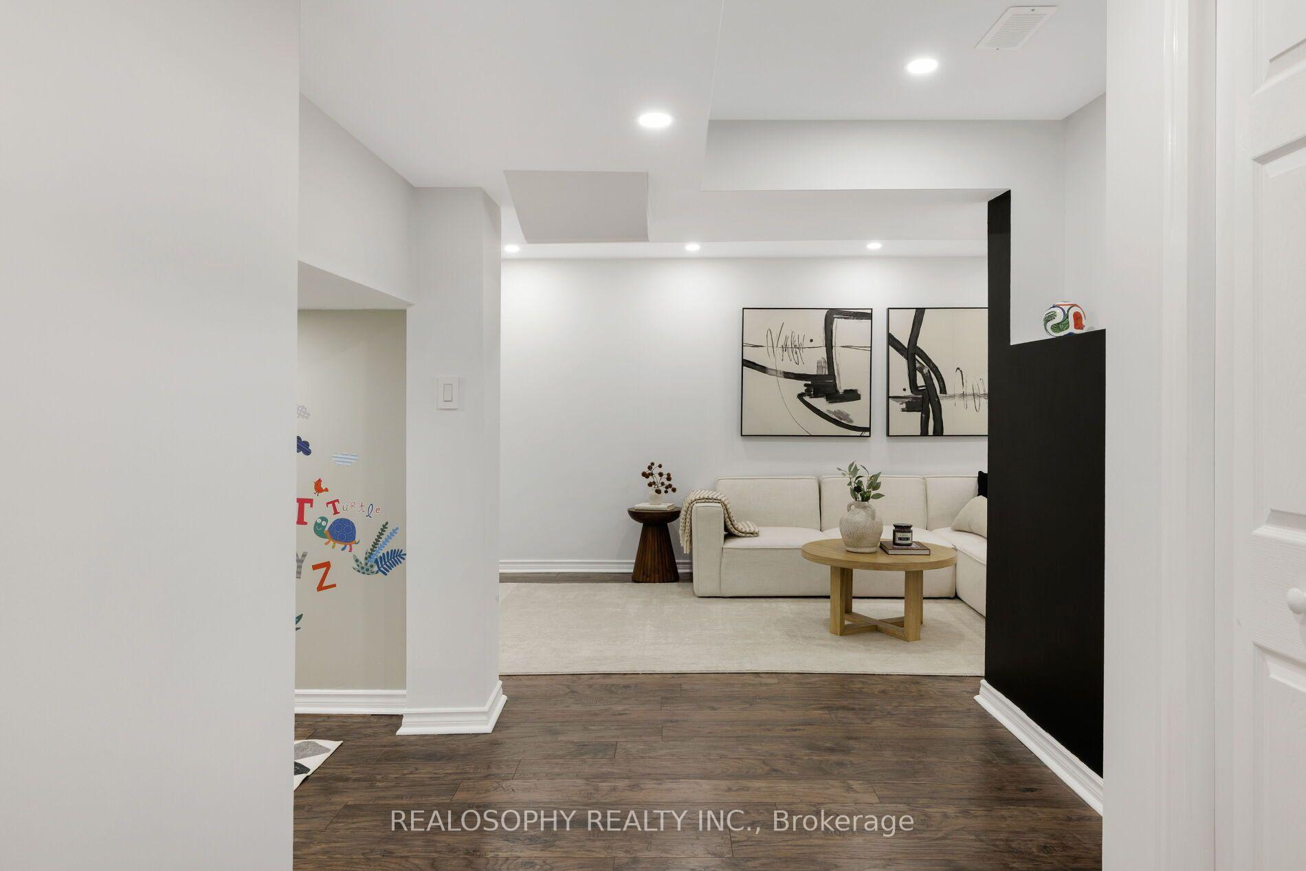 Photo 26 of 55 Dylan Street, Vaughan, Vellore Village — HOMEH