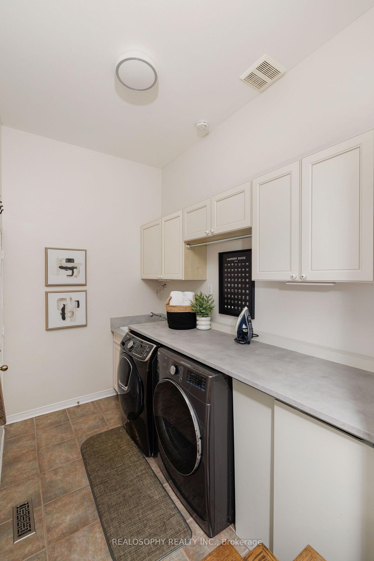 Photo 32 of 55 Dylan Street, Vaughan, Vellore Village — HOMEH