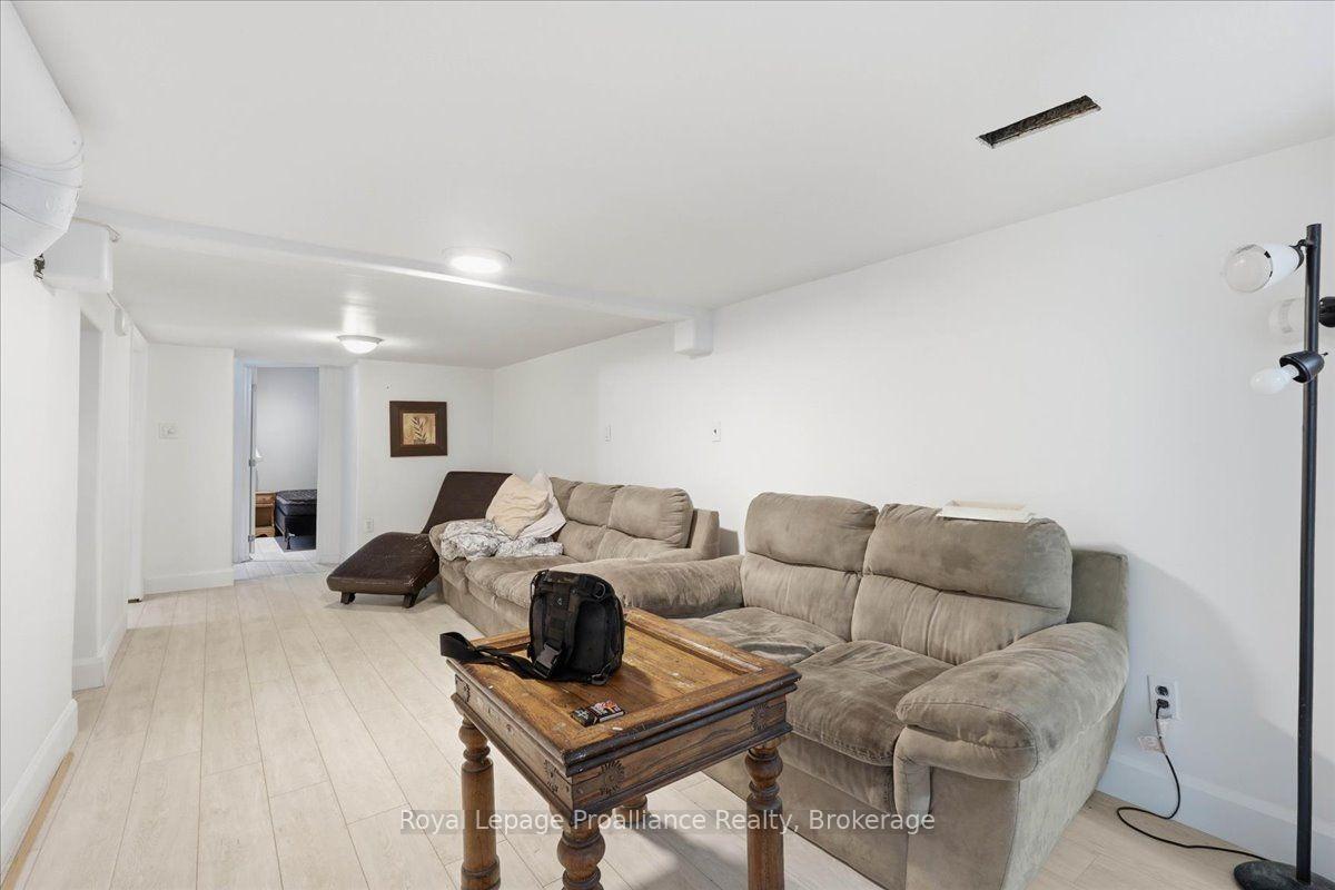 Photo 3 of 16 Graham Street, Belleville, Belleville Ward — HOMEH