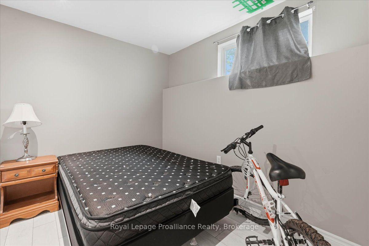 Photo 6 of 16 Graham Street, Belleville, Belleville Ward — HOMEH