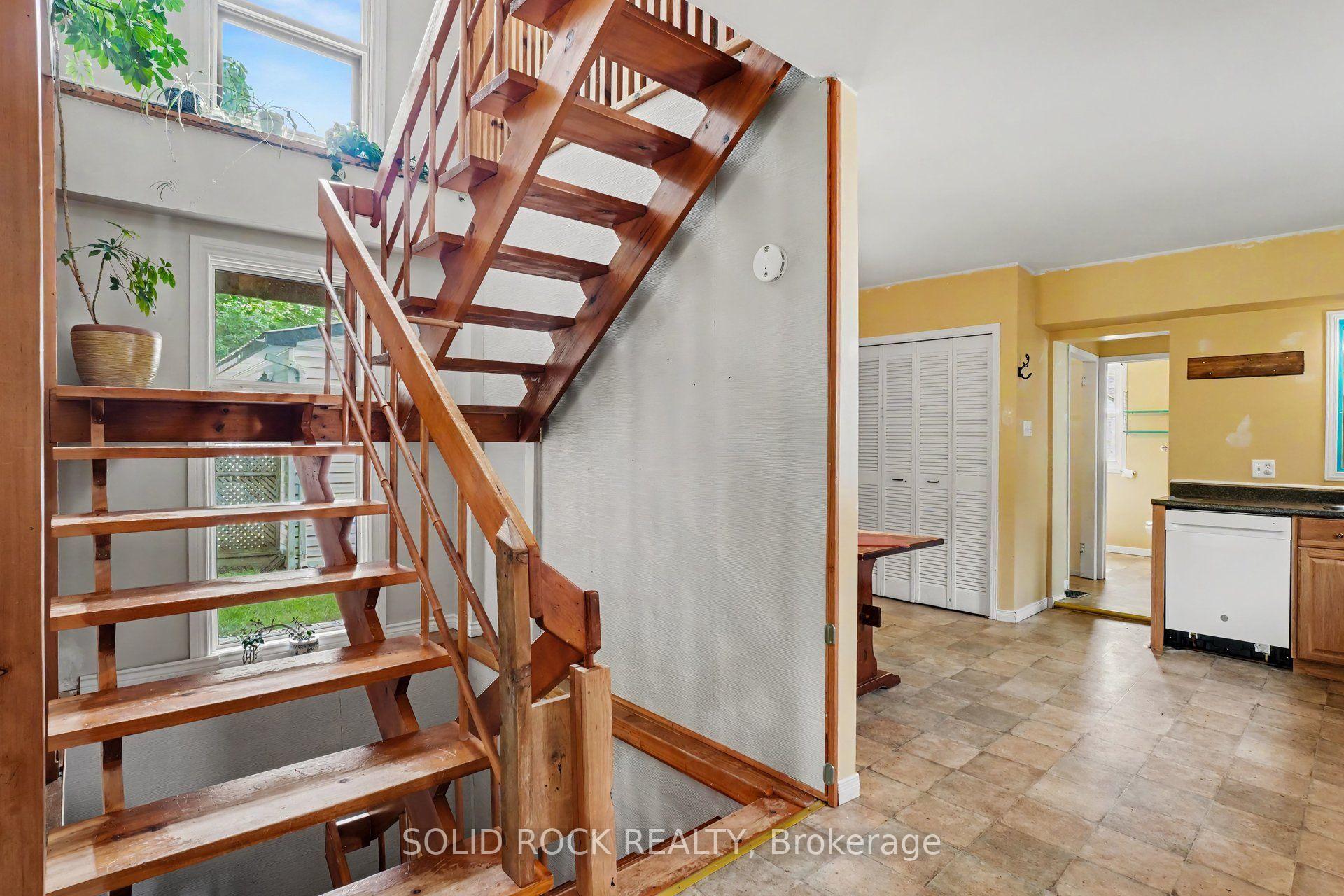 Photo 6 of 211 Bell Street, Arnprior, Arnprior — HOMEH