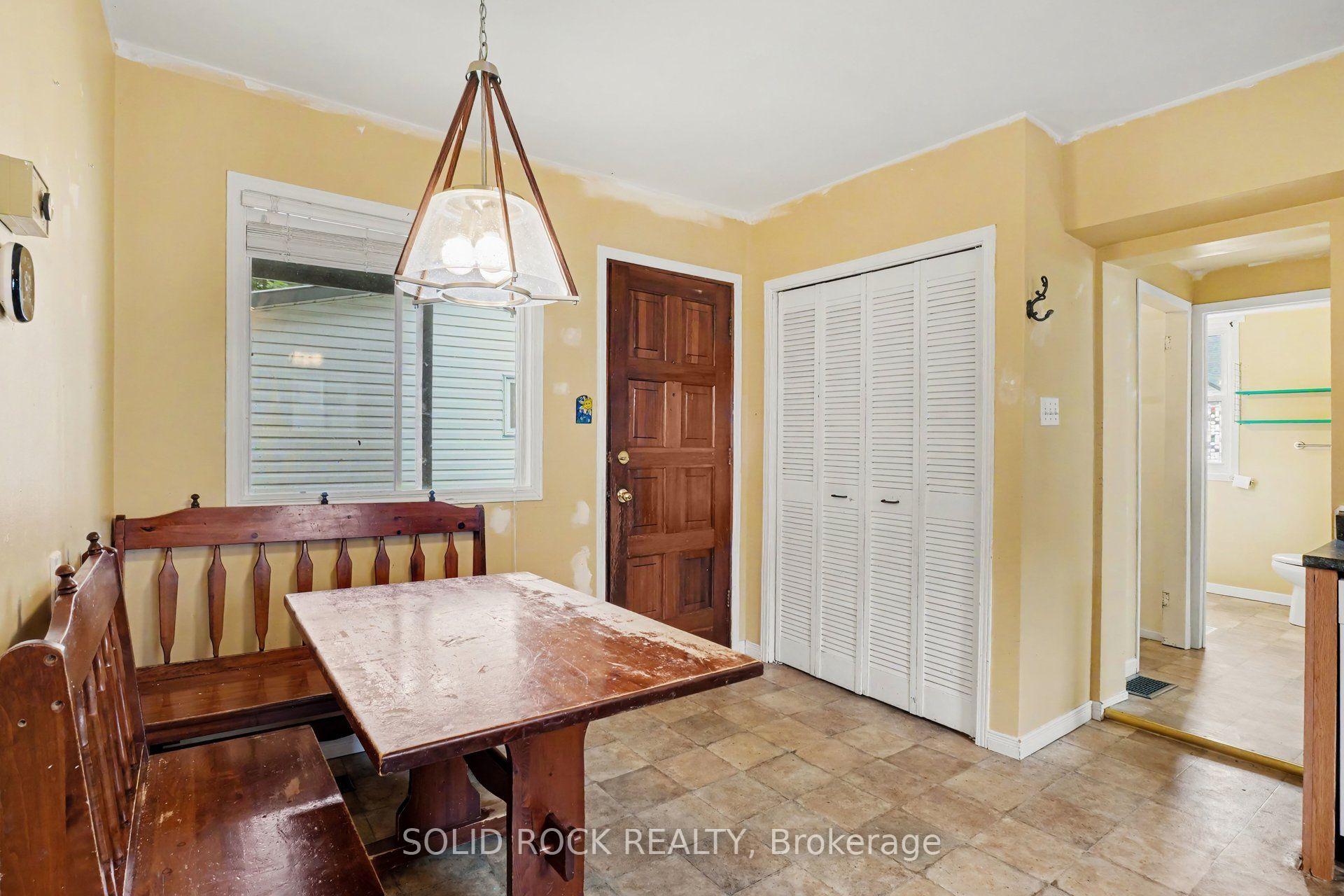 Photo 10 of 211 Bell Street, Arnprior, Arnprior — HOMEH