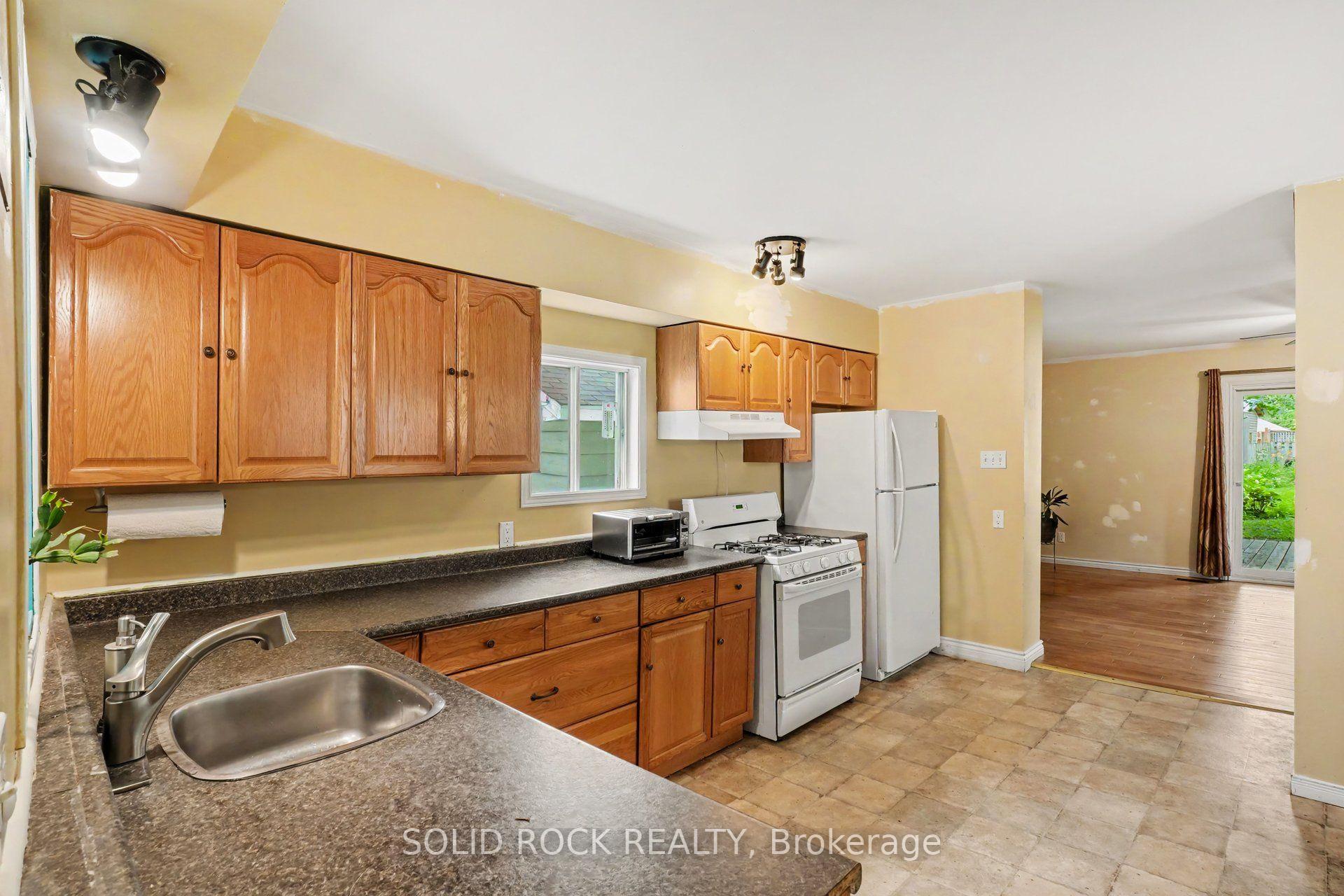 Photo 12 of 211 Bell Street, Arnprior, Arnprior — HOMEH
