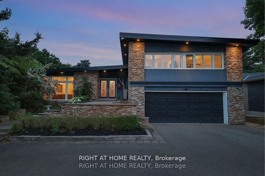 Photo 4 of 40 Heathview Avenue, North York, Bayview Village — HOMEH