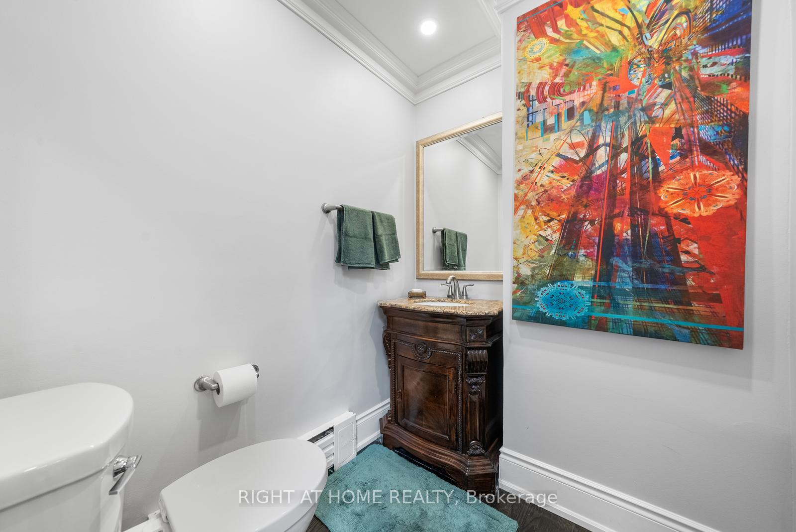 Photo 9 of 40 Heathview Avenue, North York, Bayview Village — HOMEH