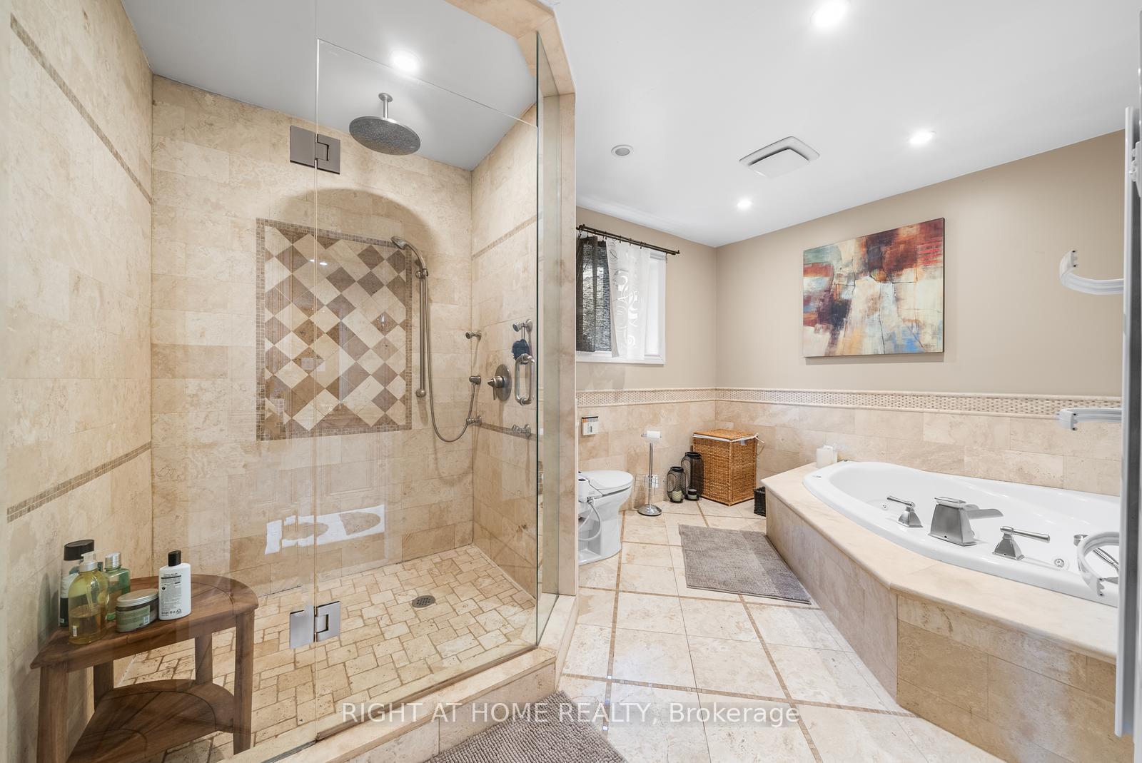 Photo 27 of 40 Heathview Avenue, North York, Bayview Village — HOMEH