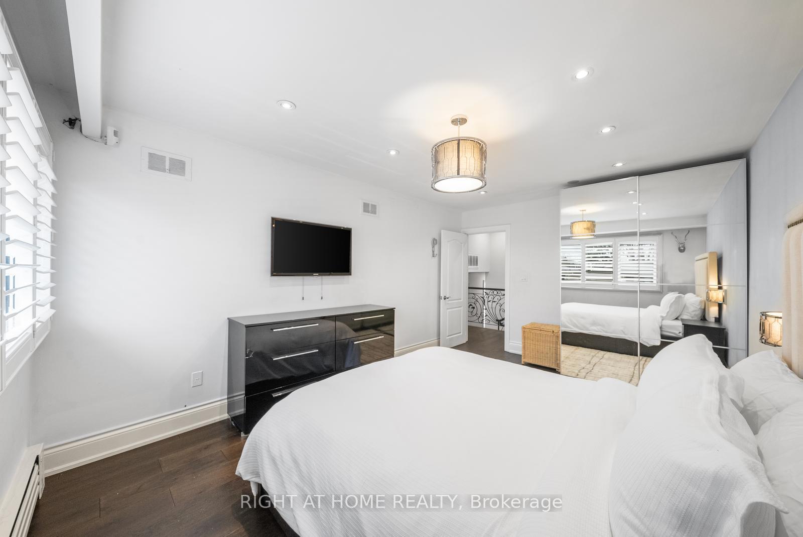 Photo 31 of 40 Heathview Avenue, North York, Bayview Village — HOMEH