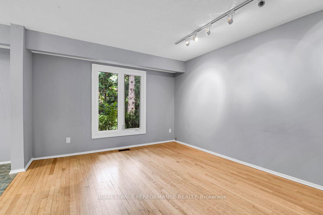 Photo 15 of 67 Ramsgate Private, Ottawa, Mooneys Bay/Riverside Park — HOMEH