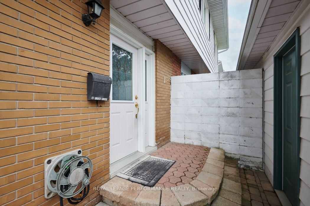 Photo 38 of 67 Ramsgate Private, Ottawa, Mooneys Bay/Riverside Park — HOMEH