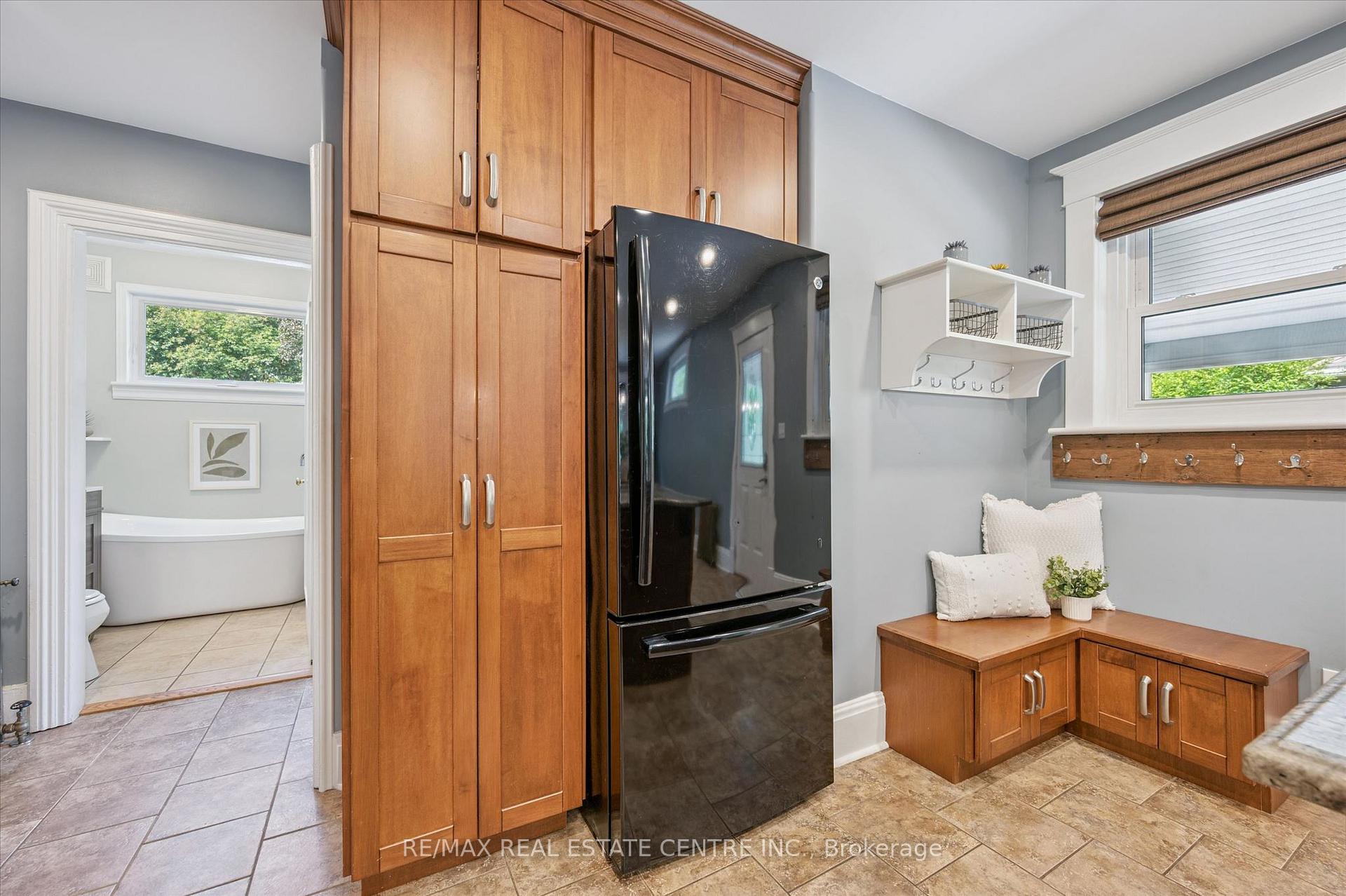 Photo 19 of 310 Kitchener Road, Cambridge, Preston North — HOMEH