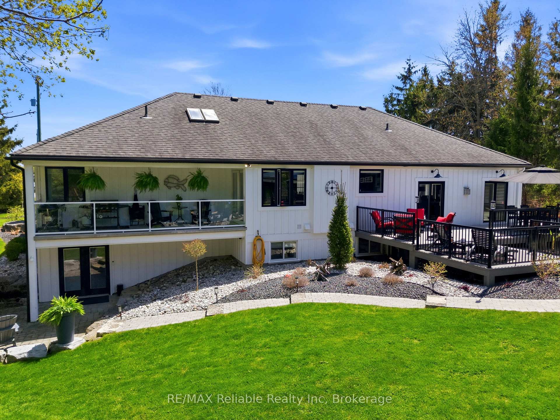 Photo 8 of 71033 Bluewater Highway, South Huron, Stephen — HOMEH