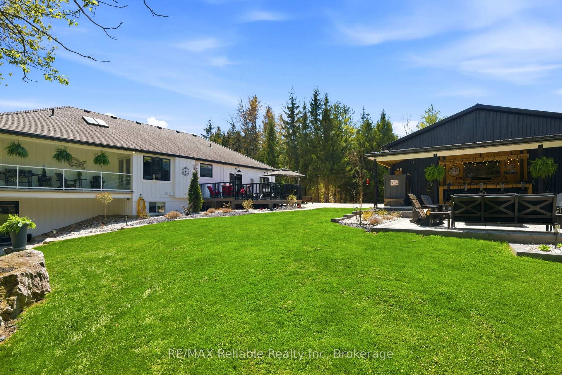 Photo 9 of 71033 Bluewater Highway, South Huron, Stephen — HOMEH