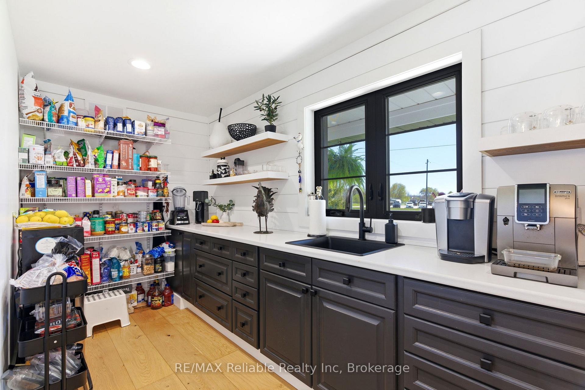 Photo 30 of 71033 Bluewater Highway, South Huron, Stephen — HOMEH
