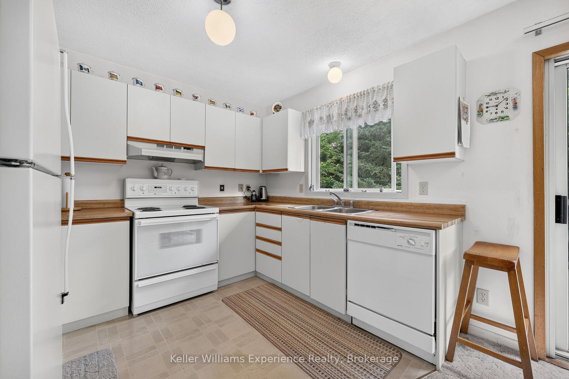 Photo 21 of 141 Meadow Heights Drive, Bracebridge, Monck (Bracebridge) — HOMEH